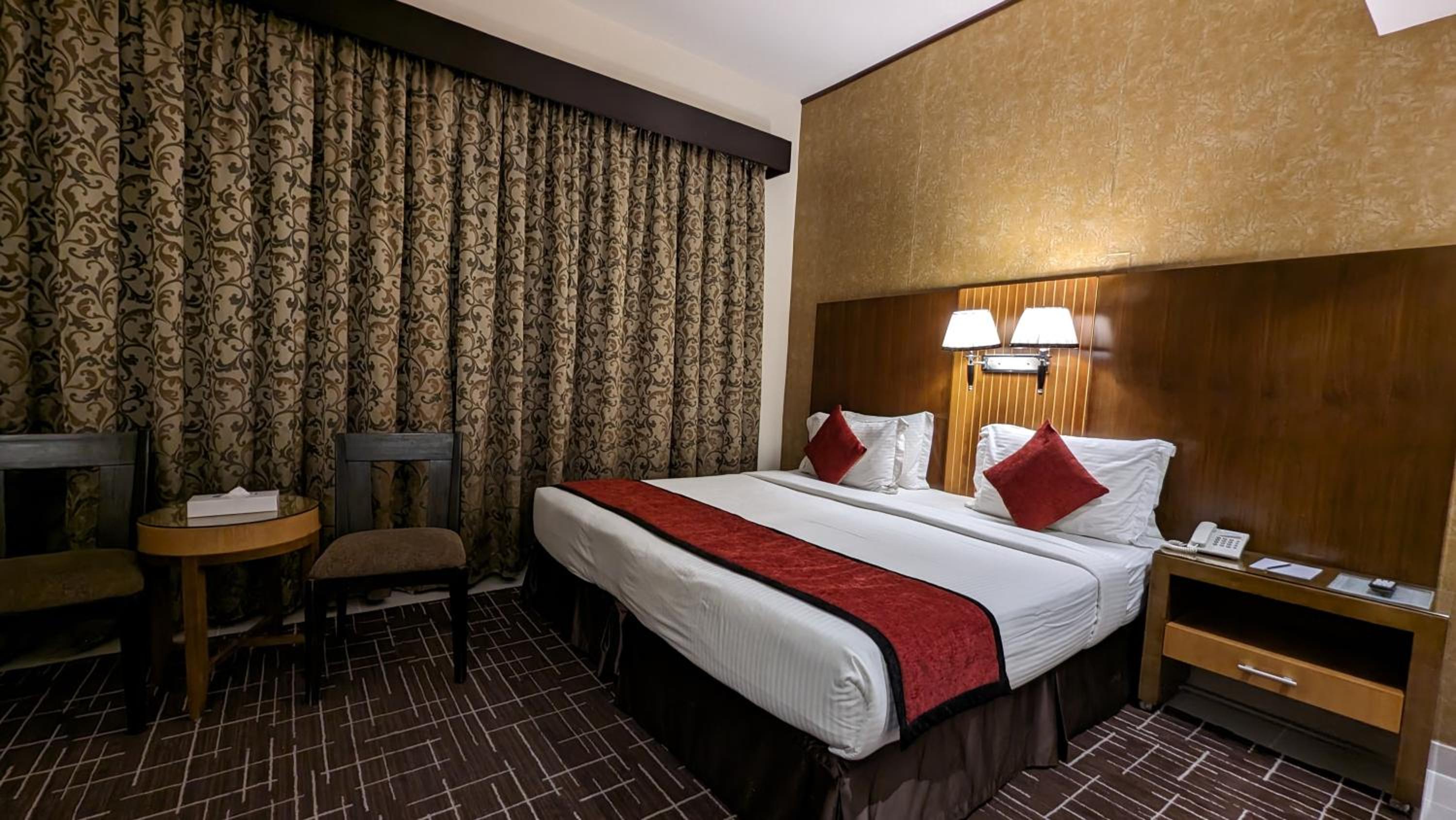 One-Bedroom Suite photo 3