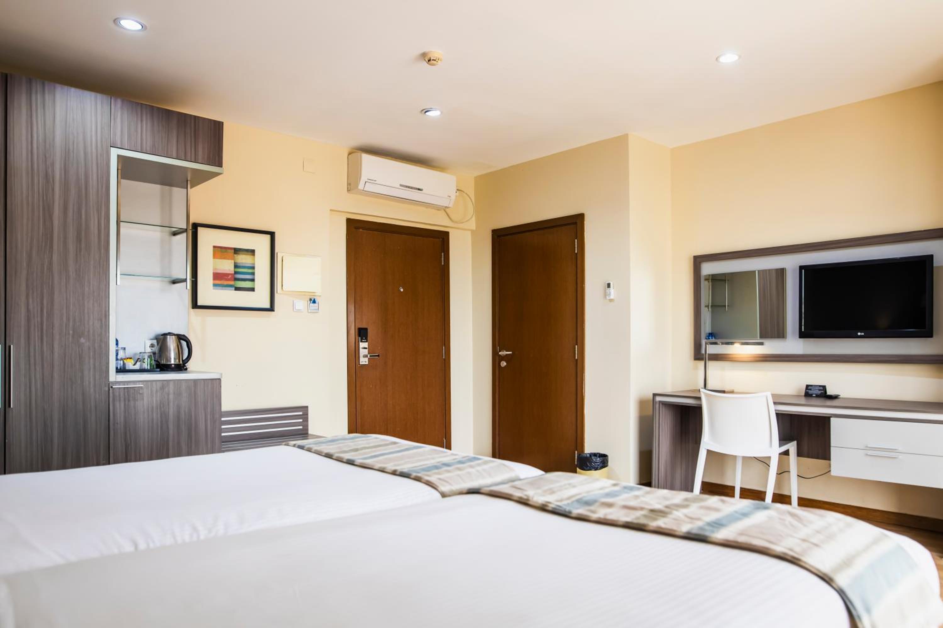 Deluxe Family Room photo 3