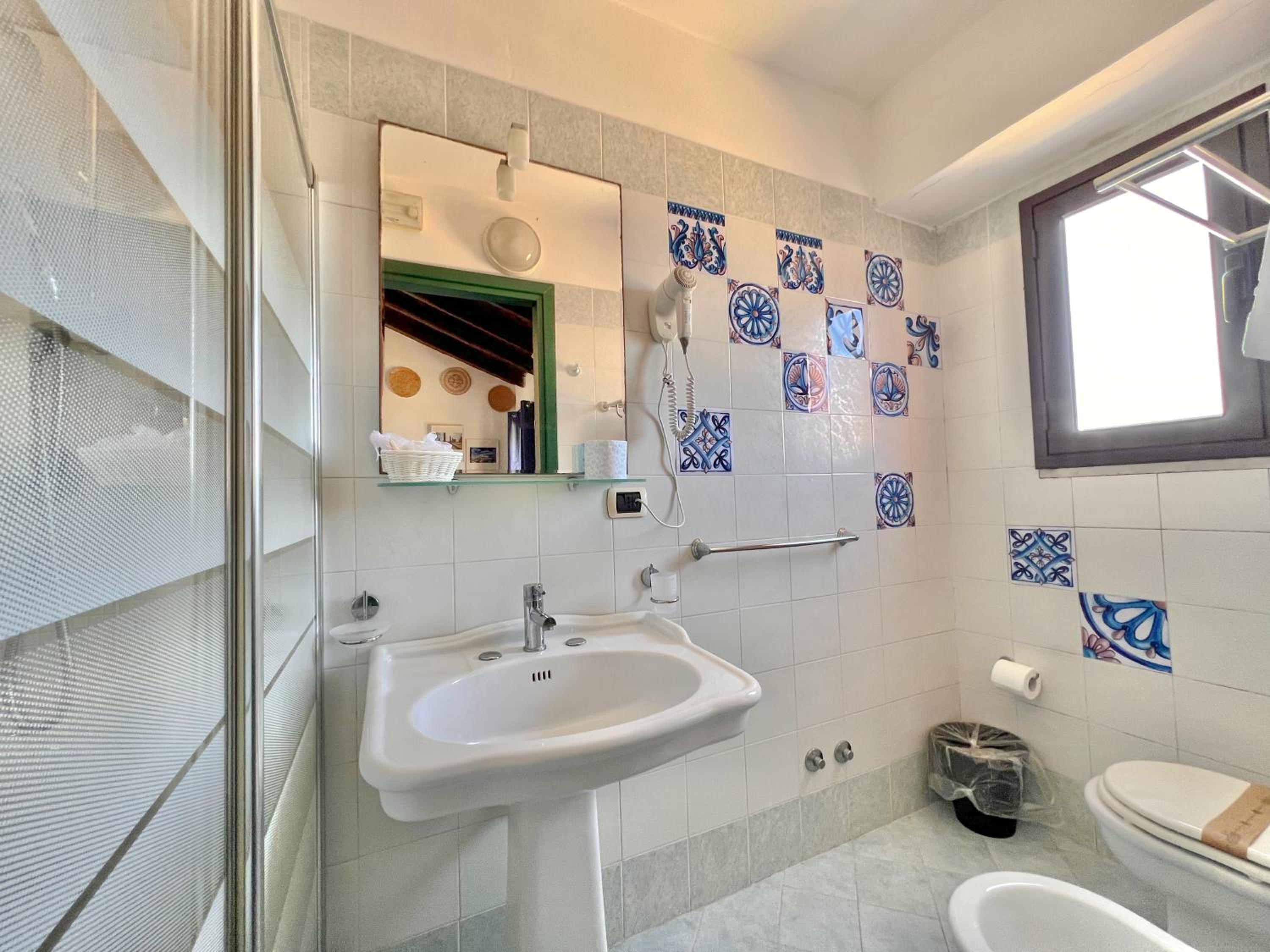  Double or Twin Room with Sea View - Attic - Photo 3