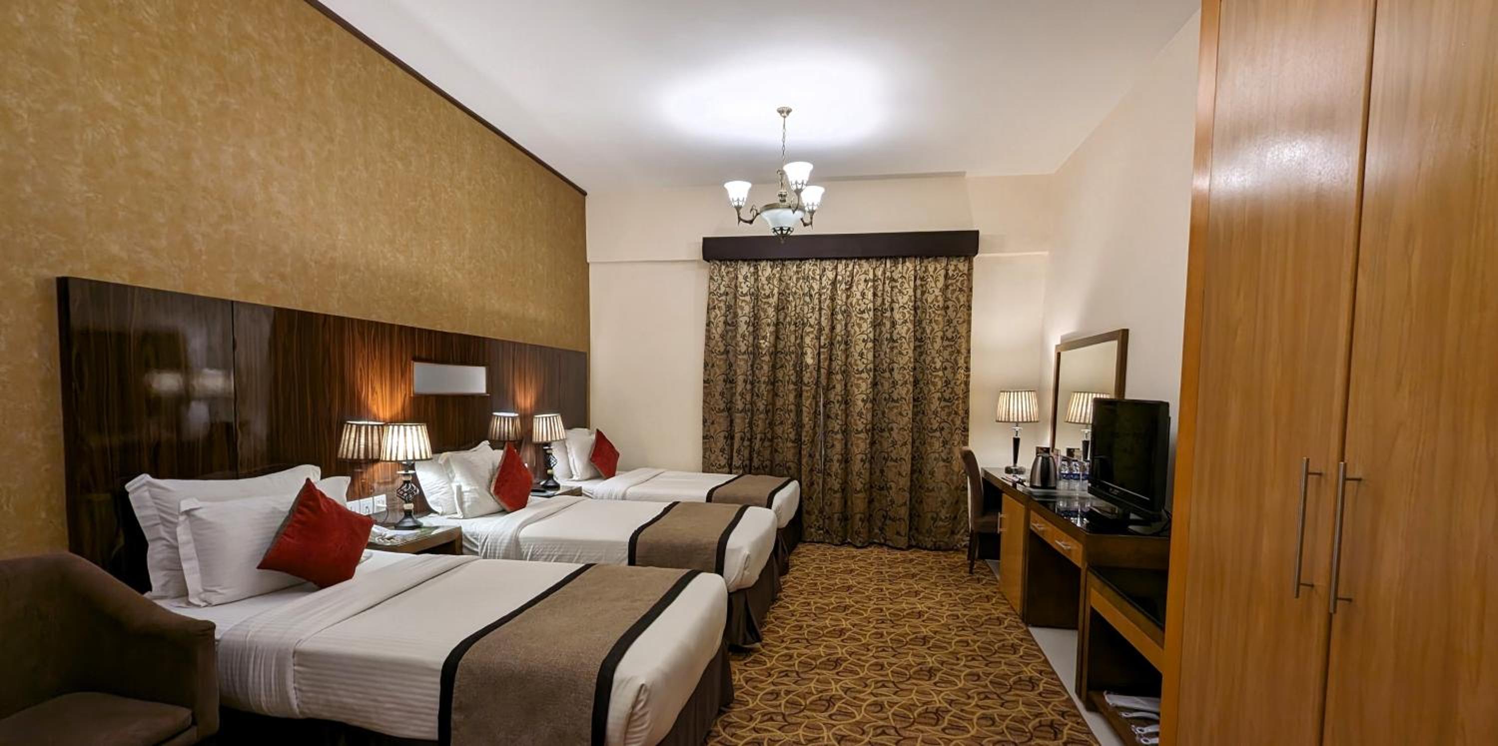 Standard Triple Room photo 2