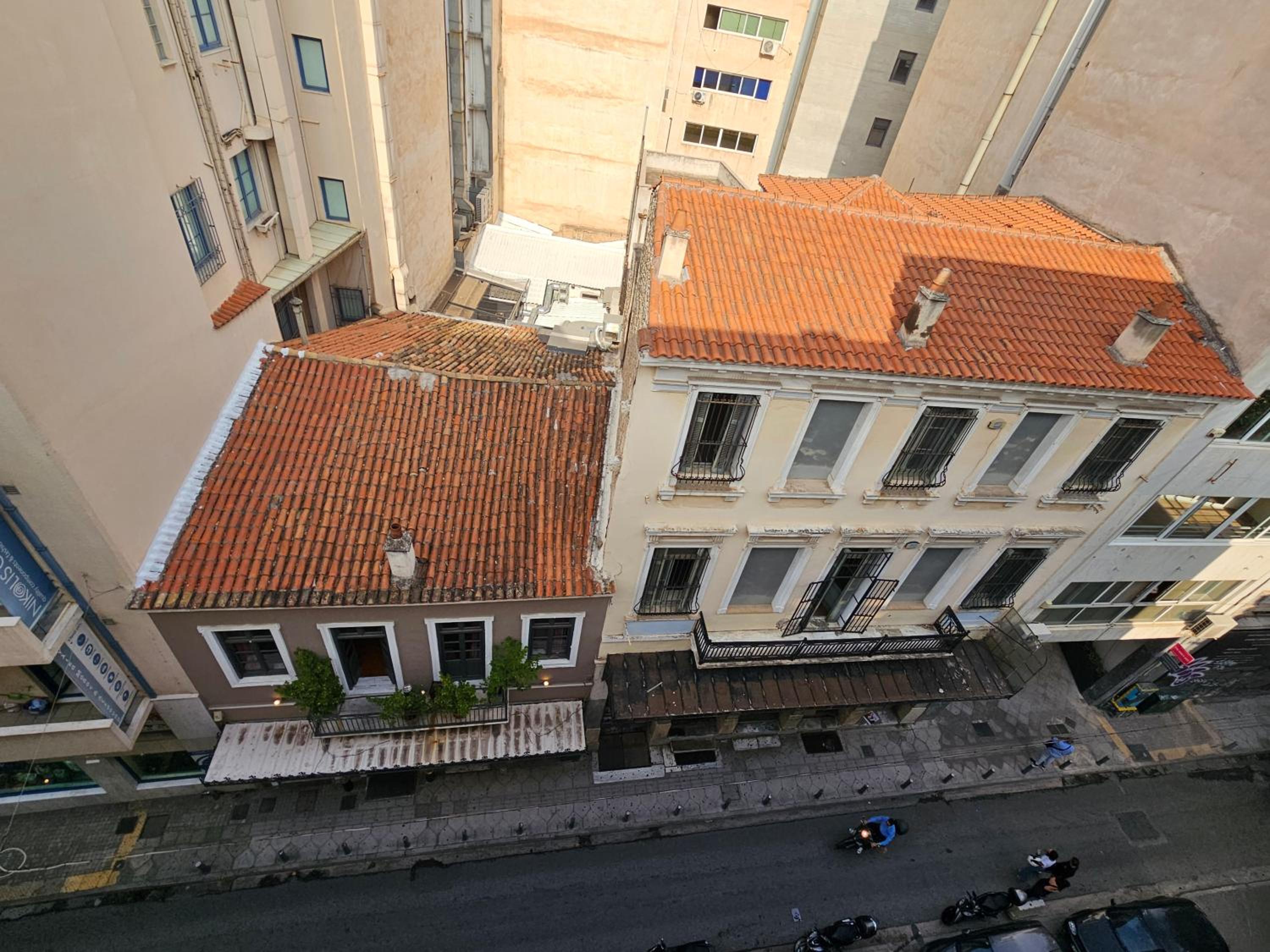 Junior Suite with Terrace & City View | High Floor photo 2