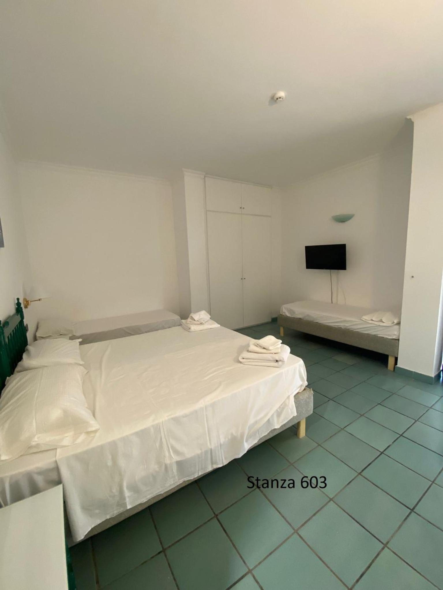 Quadruple Room with Sea View photo 2