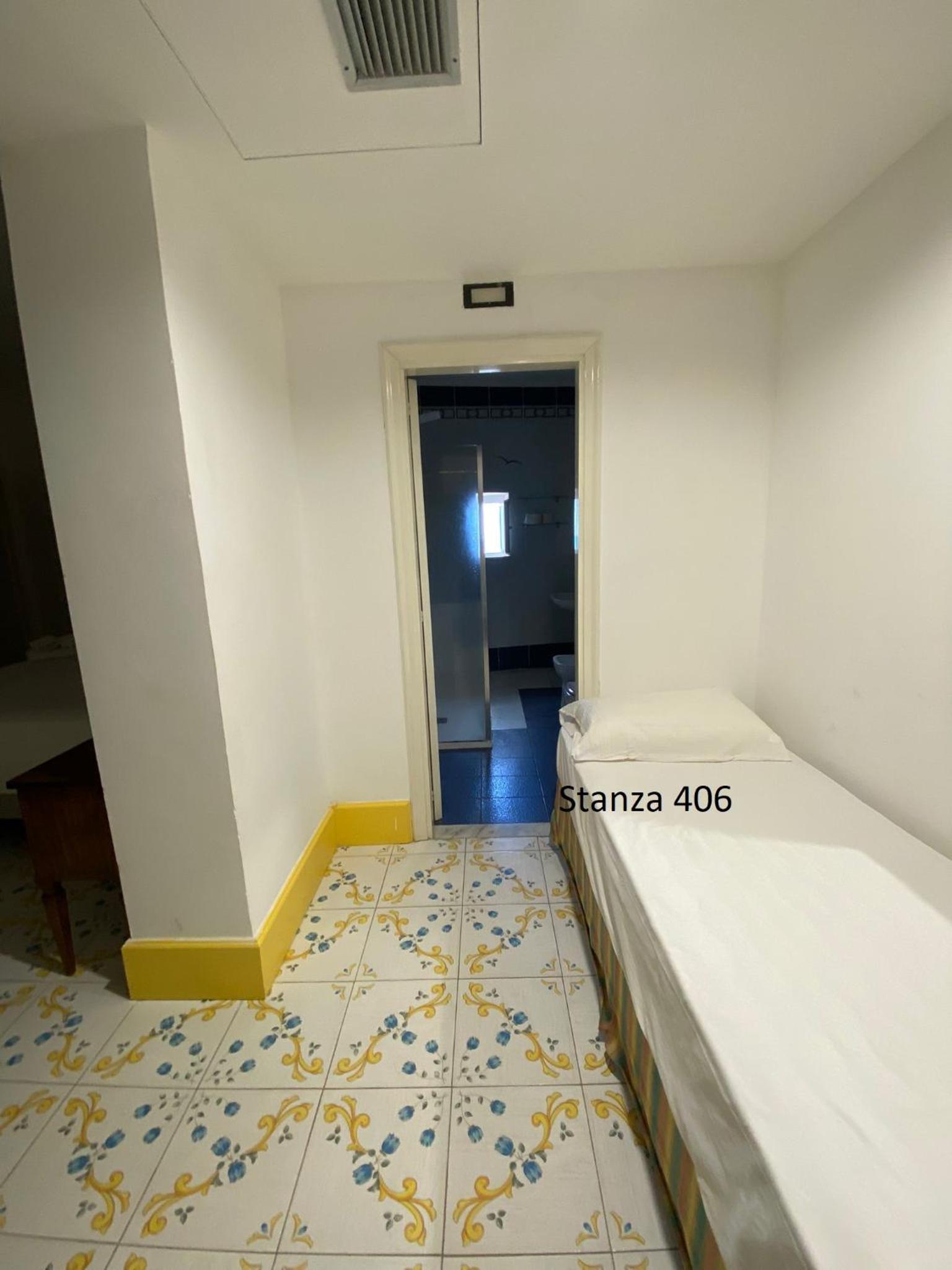 Deluxe Triple Room with Sea View photo 3