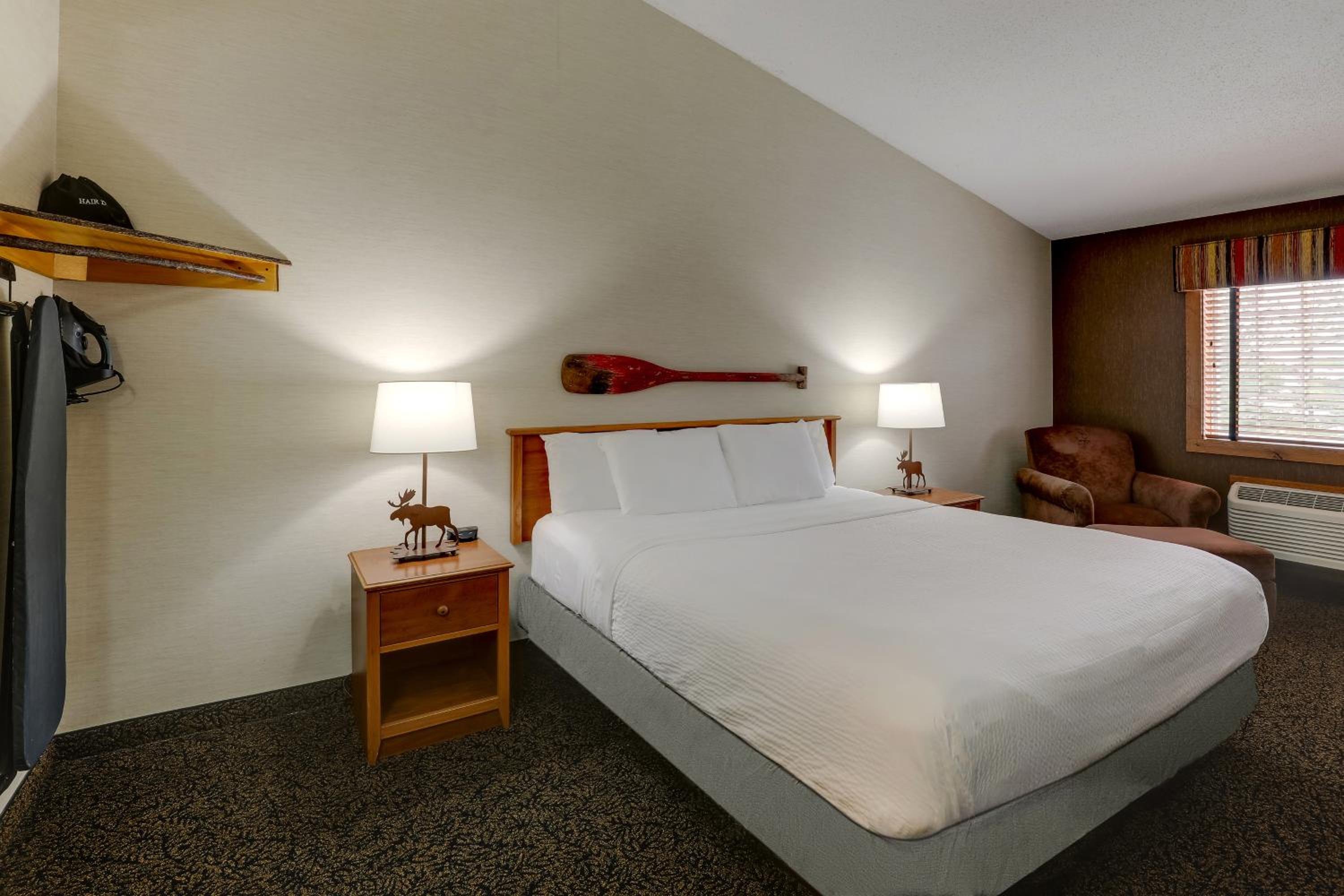 Standard King Room photo 3