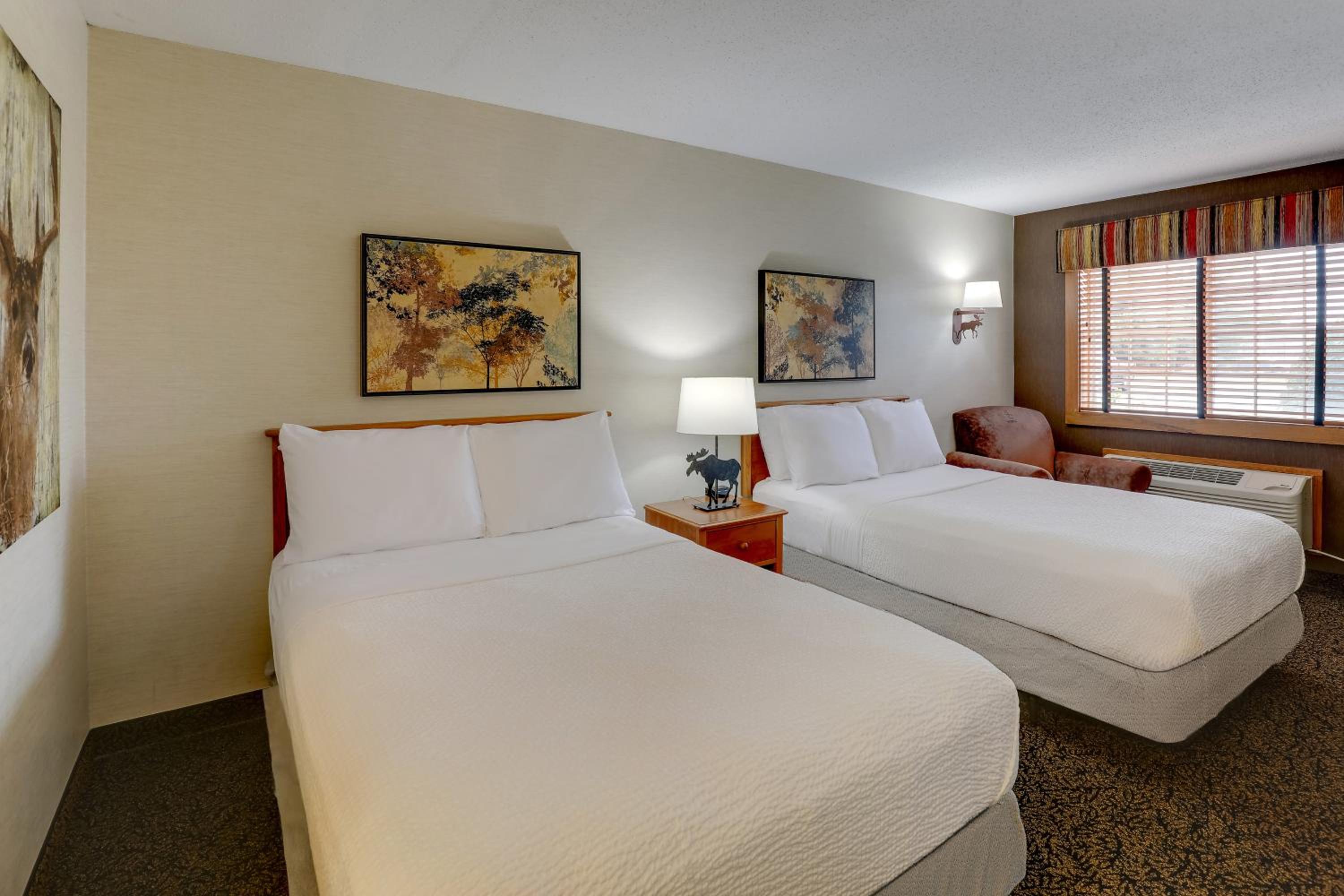 Standard Double Room with Two Double Beds photo 2