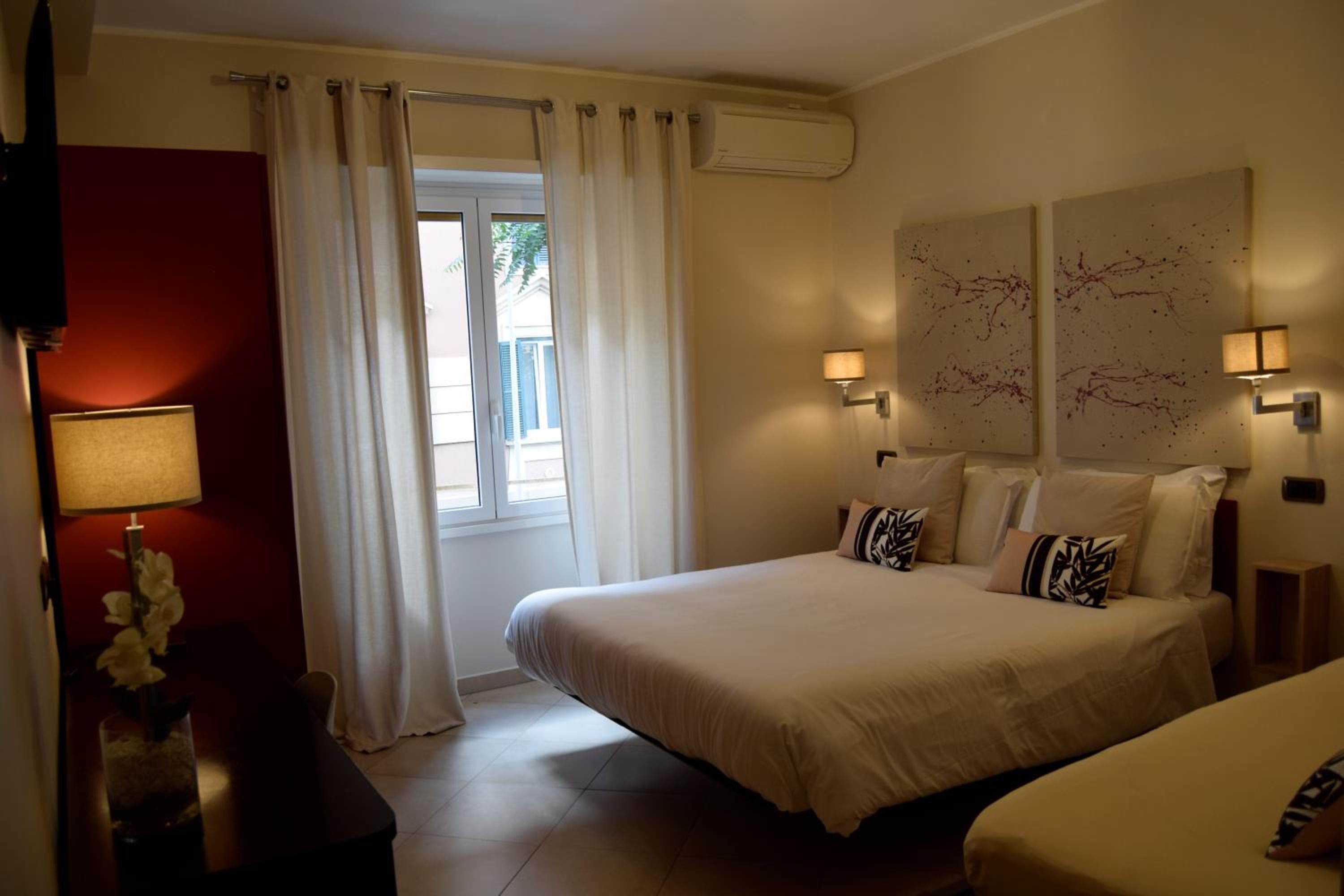 Deluxe Triple Room photo 3