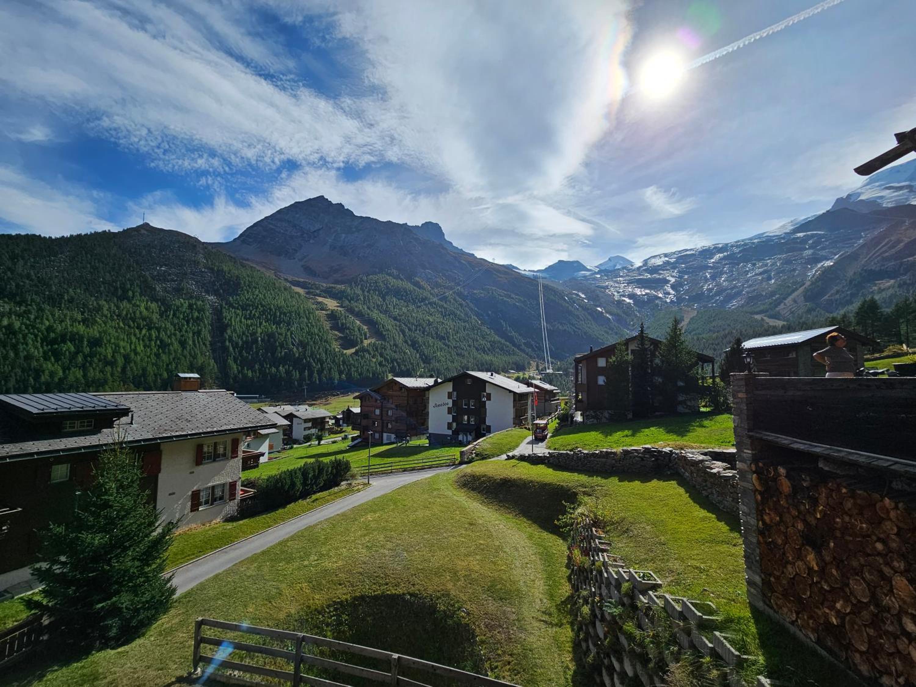 Apartment with Mountain View photo 3