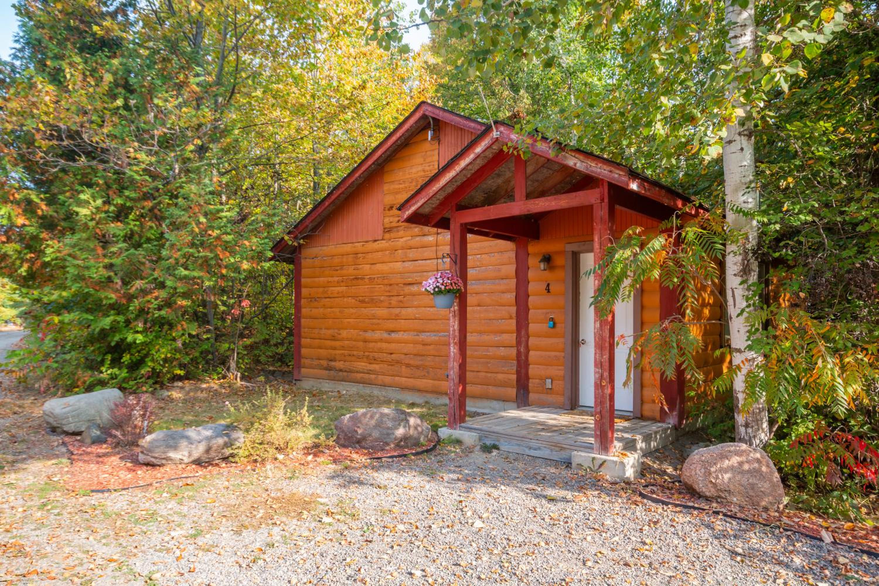 Two-Bedroom Cottage photo 2