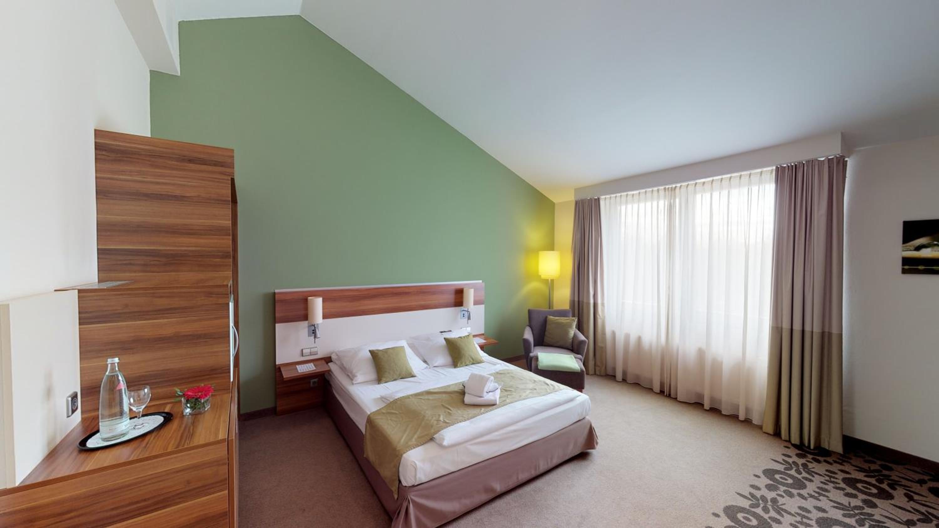 Standard Double Room - Photo 2