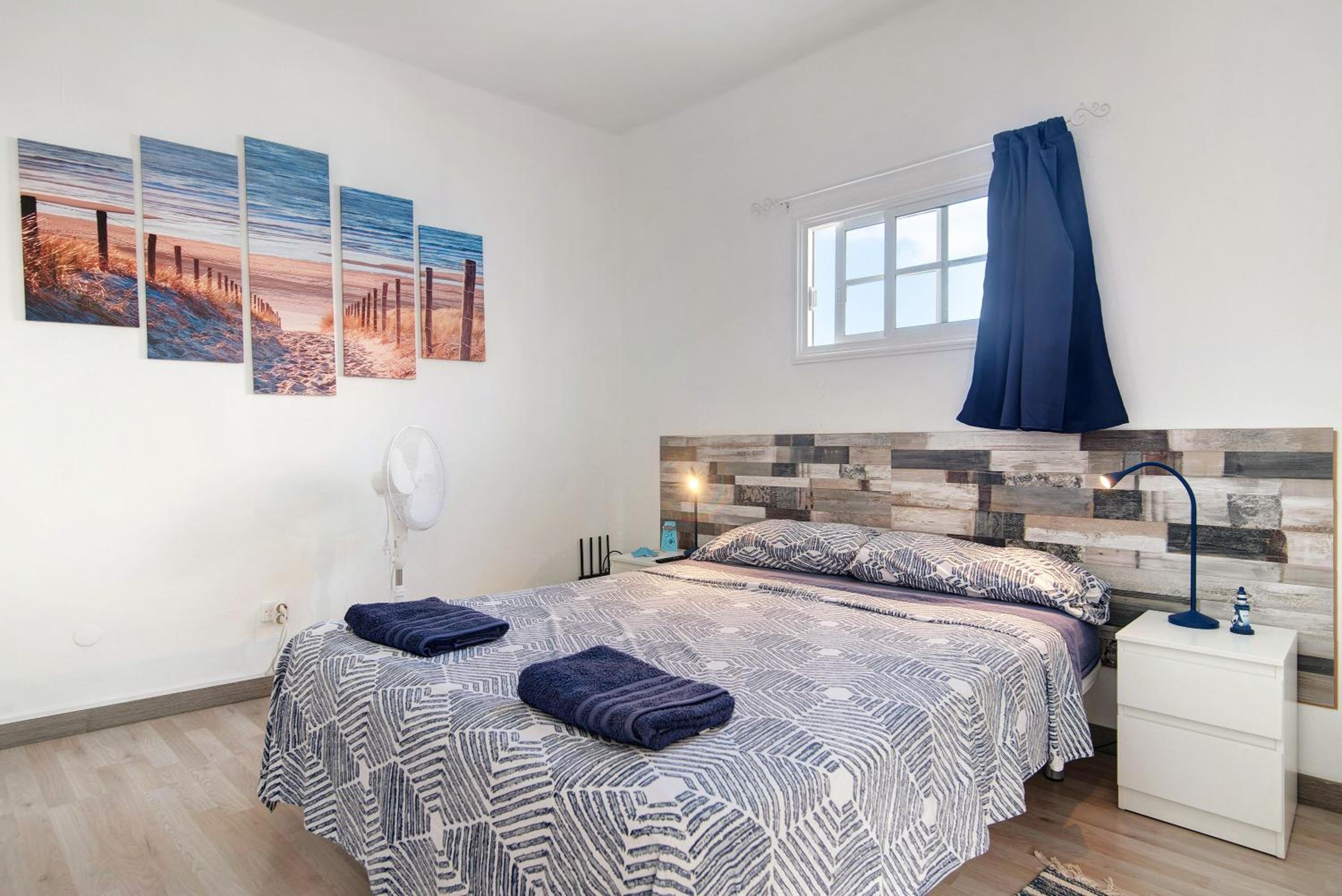 Apartamento de un dormitorio superior con balcón