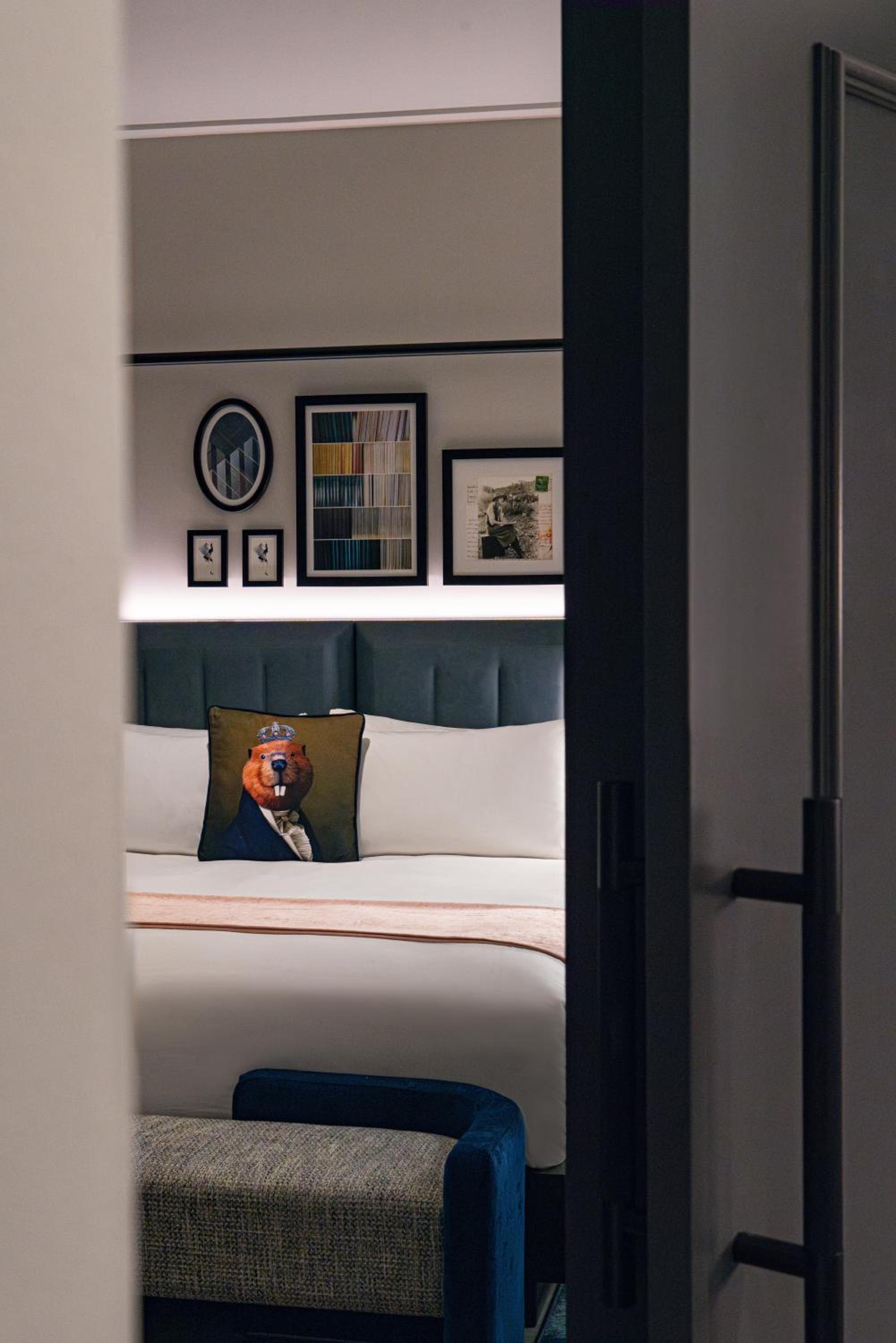 Lady Freedom One Bedroom Suite - King and Sofabed - Photo 3
