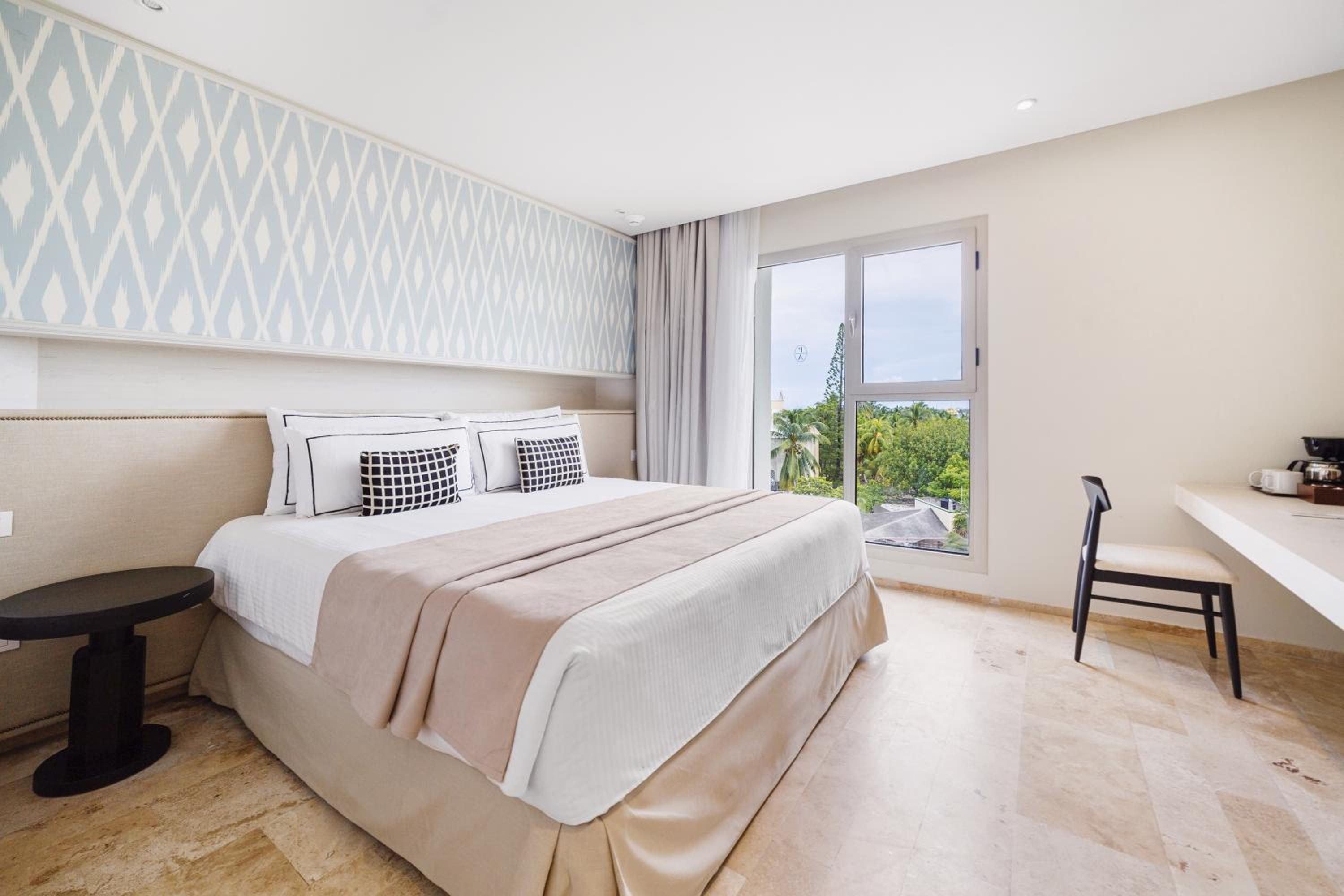 Aluxes Double Room