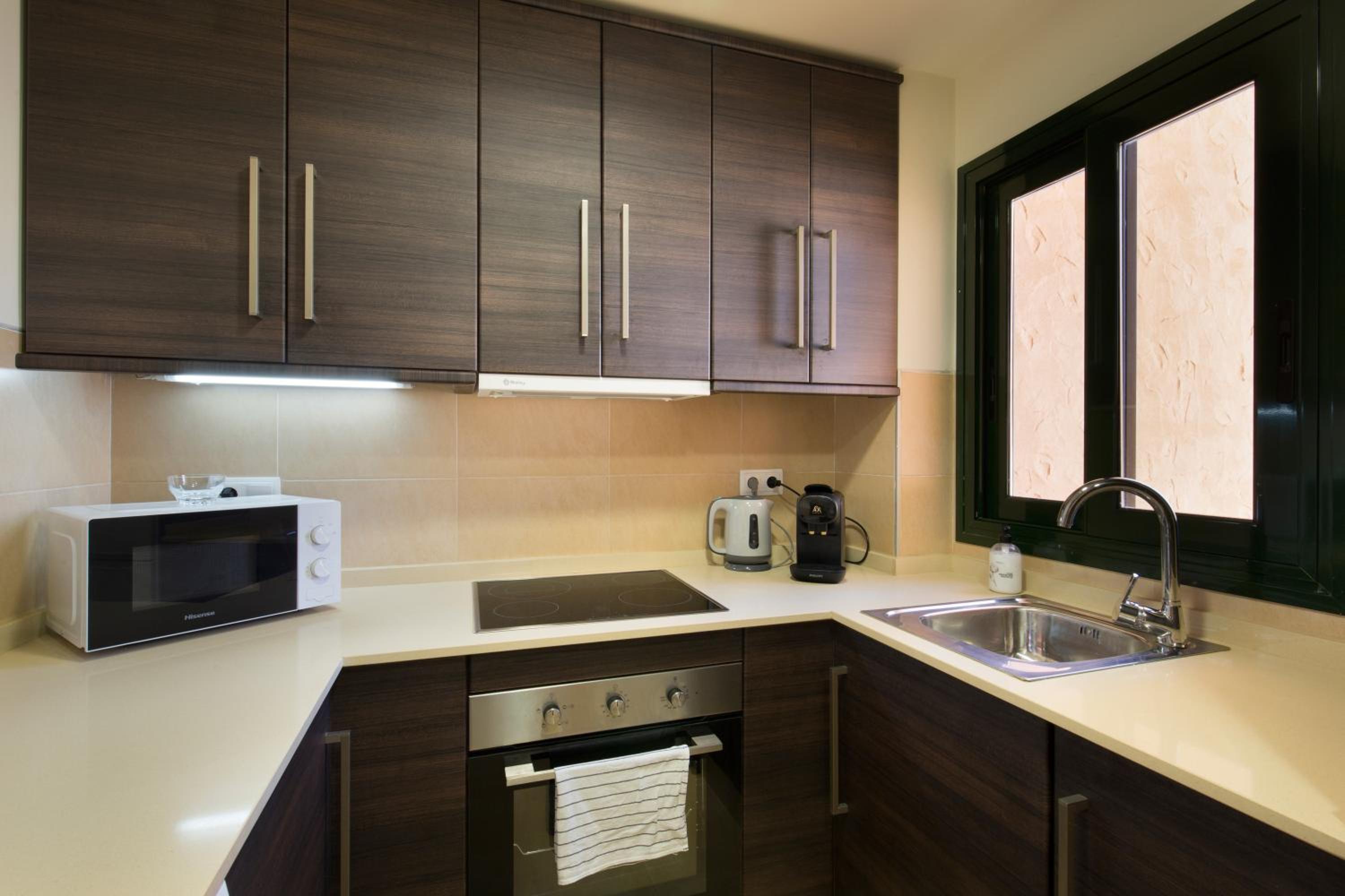 Three-Bedroom Superior Apartment photo 3