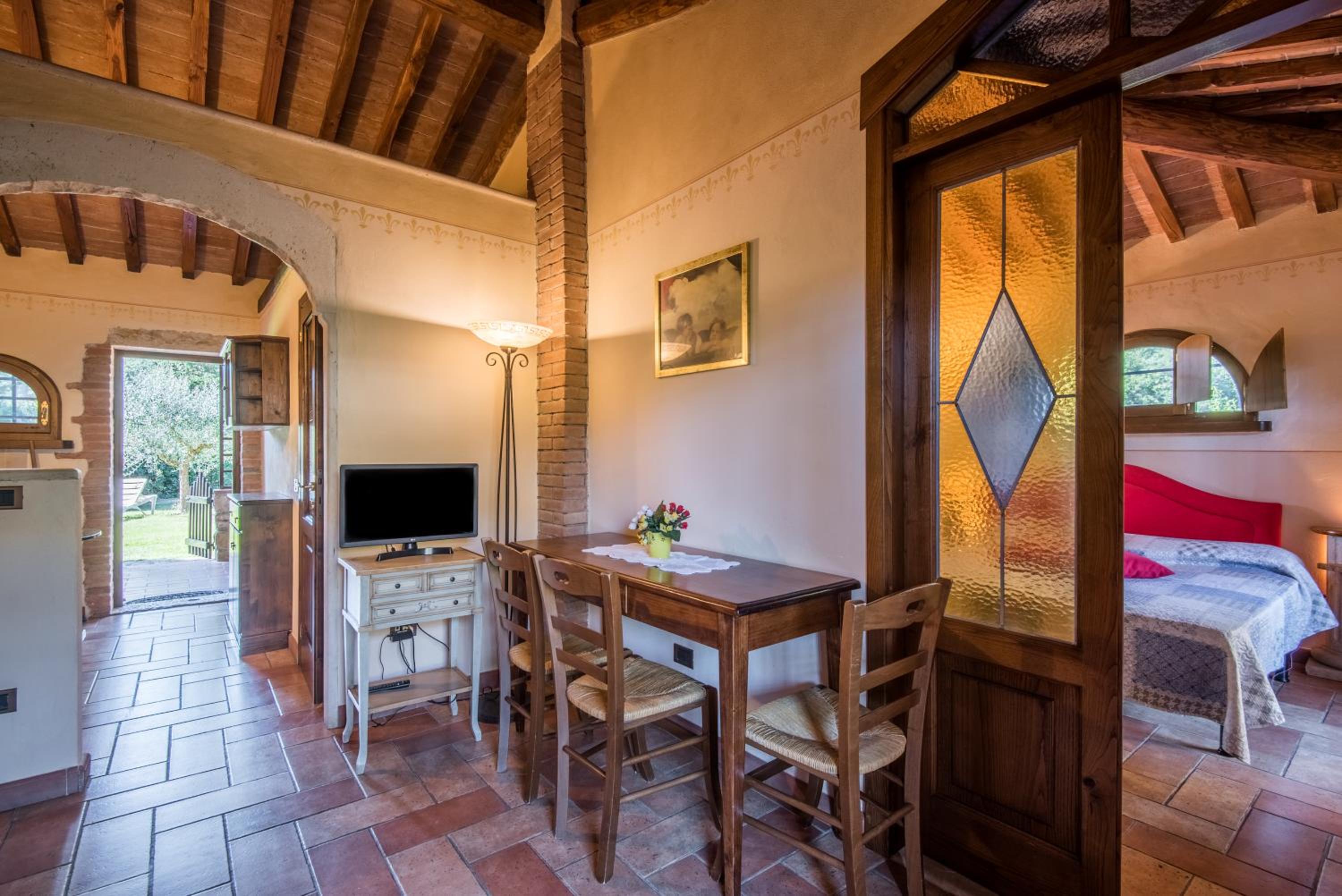 One-Bedroom Apartment with Garden View photo 1