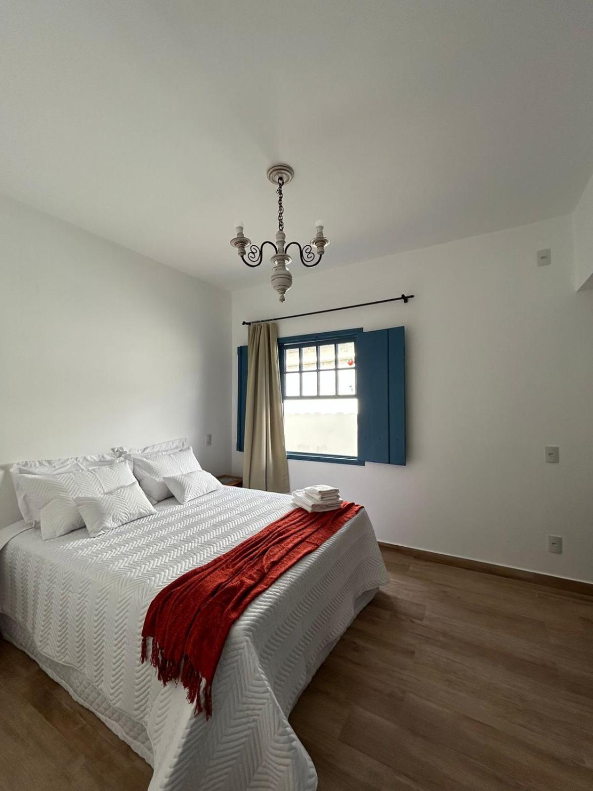 Queen Room photo 1
