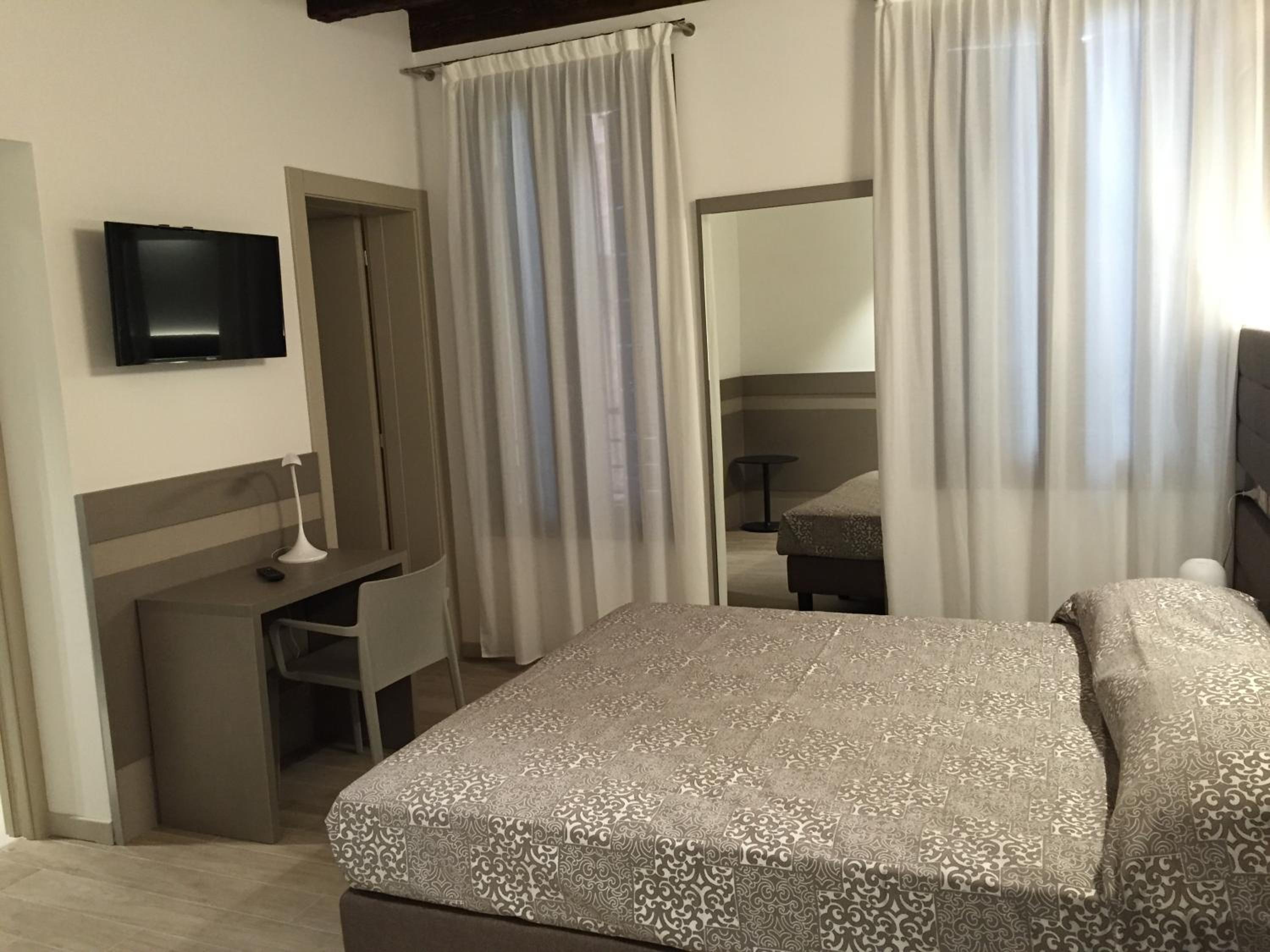 Single Room photo 1