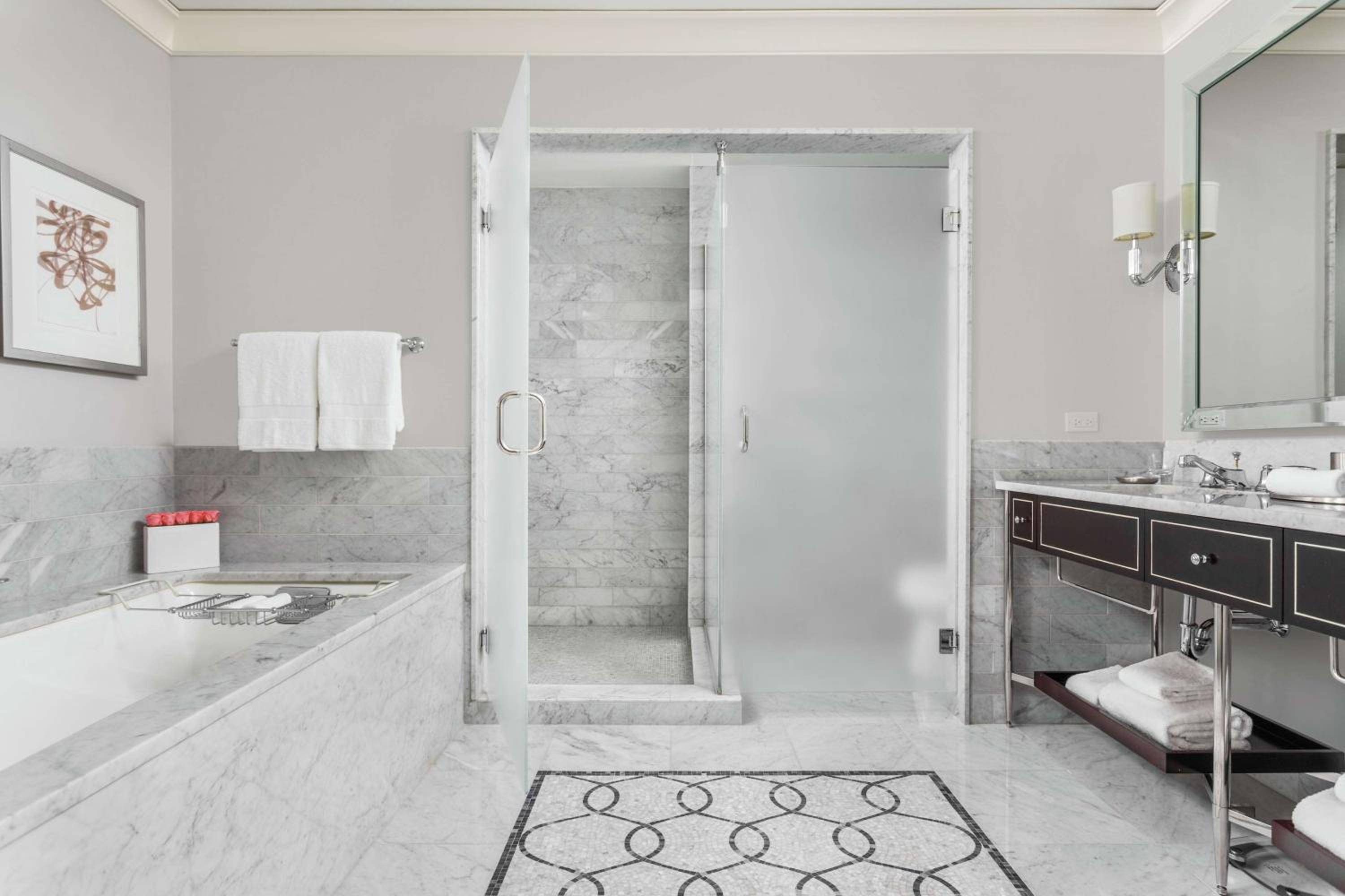 Superior King Room - Photo 2