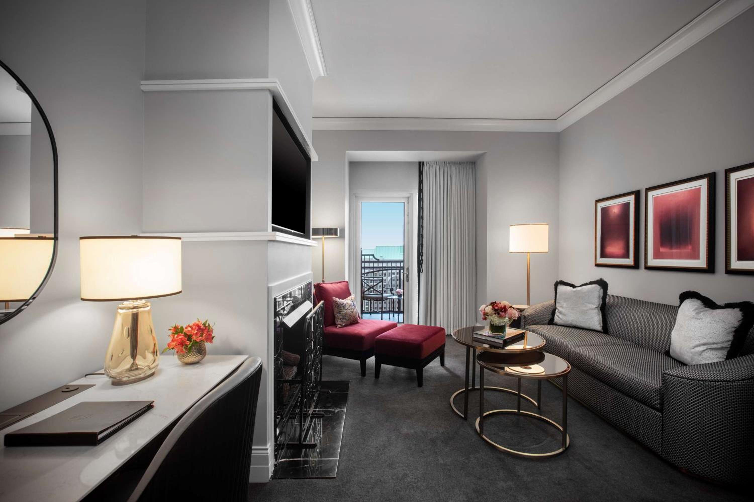 One-Bedroom Suite with Fireplace and Terrace - Photo 1