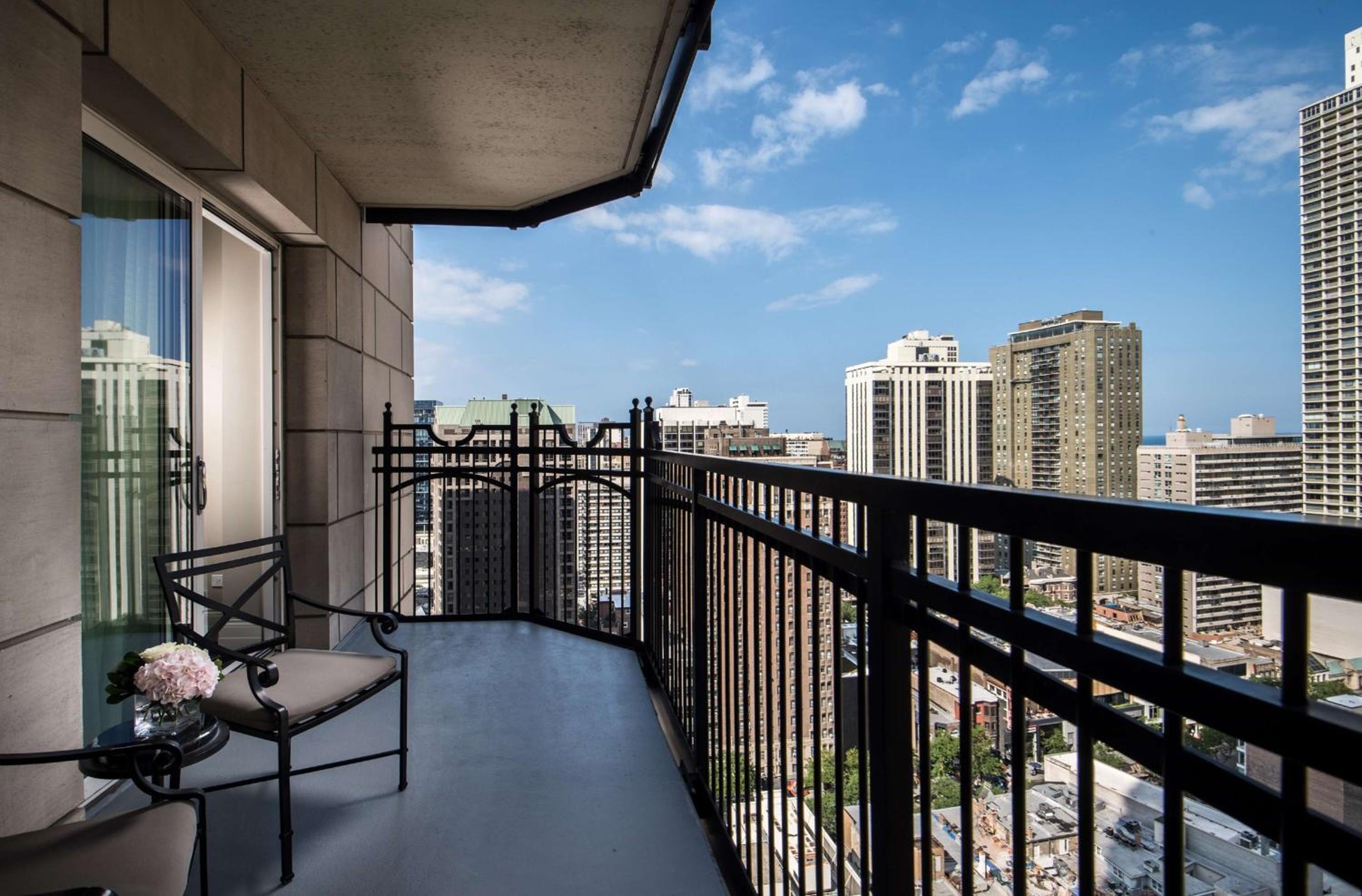One-Bedroom Suite with Fireplace and Terrace - Photo 9