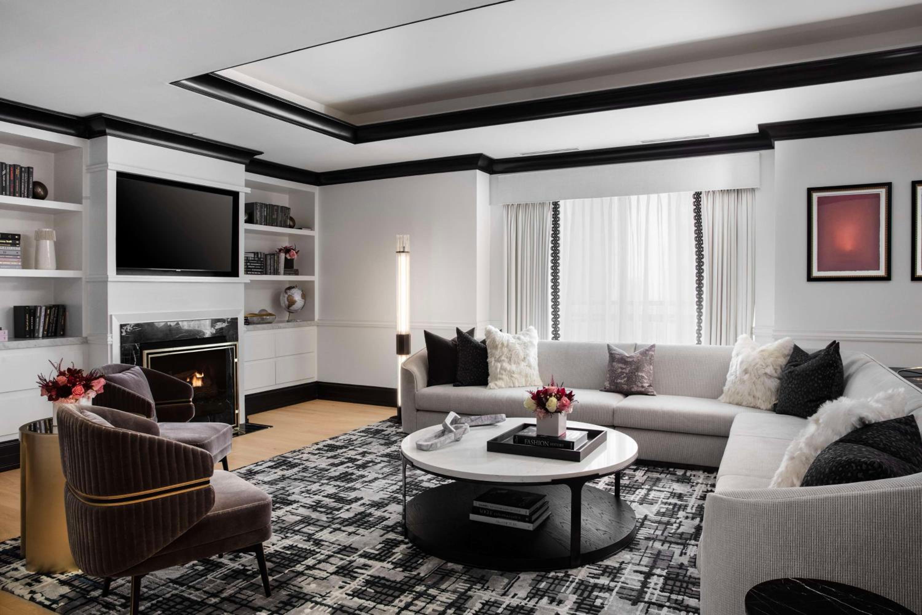 Three-Bedroom Presidential Suite with Fireplace
