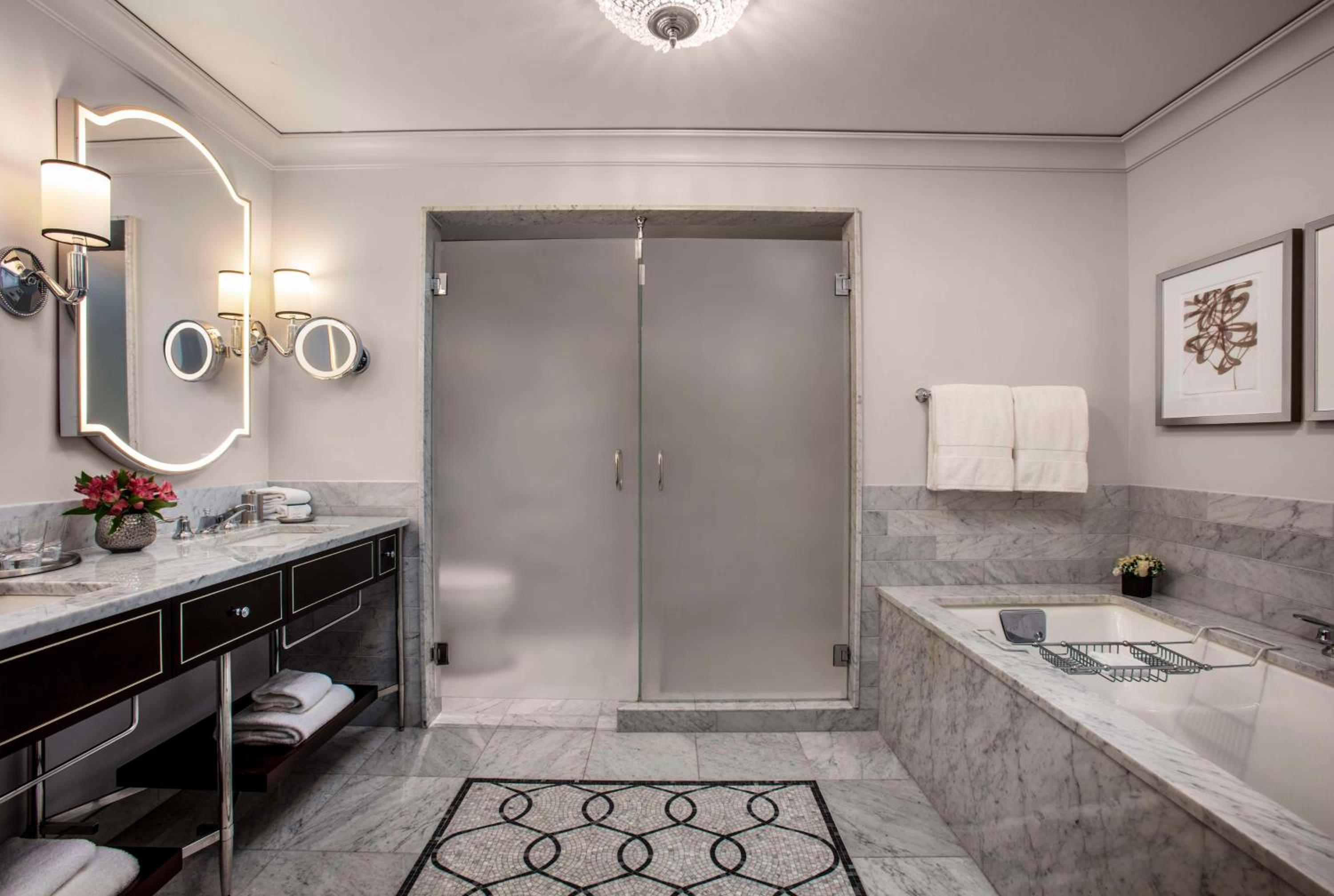 Two-Bedroom King Suite with Two Fireplaces