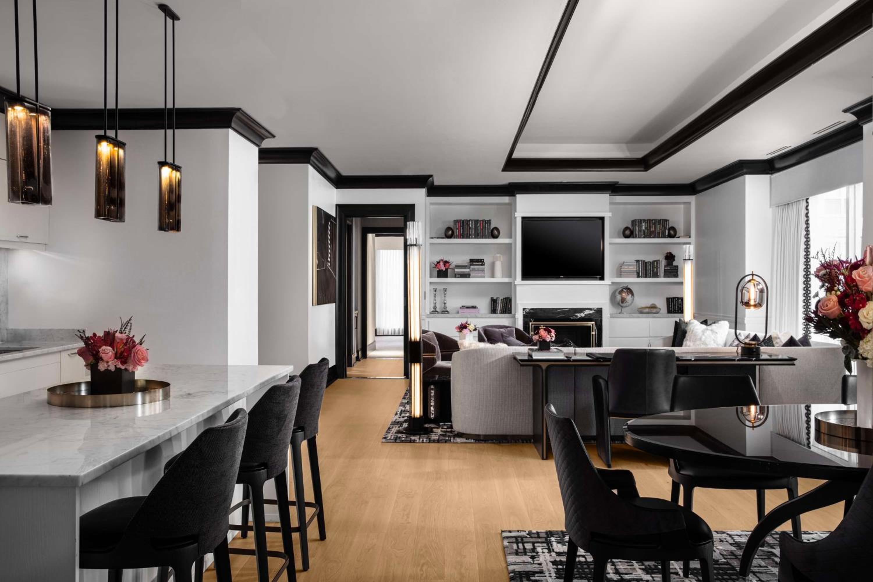 Three-Bedroom Presidential Suite with Fireplace thumbnail 6