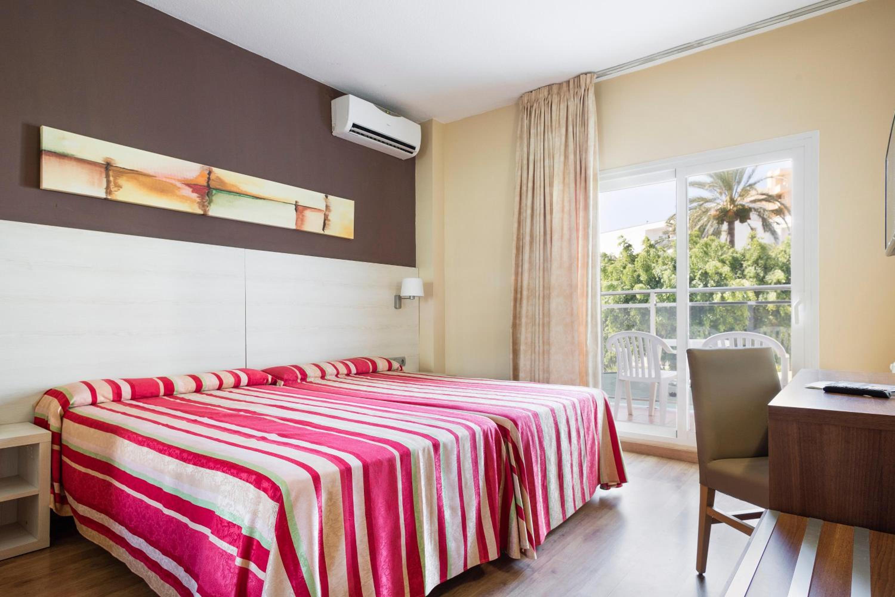 Superior Double Room (2 Adults) - Photo 9
