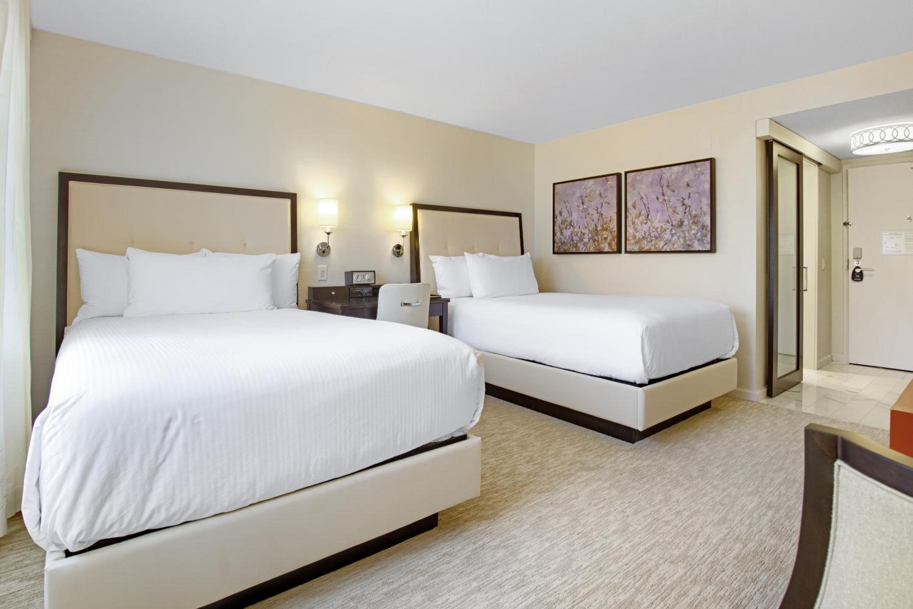 Deluxe Double Room with Two Double Beds - Photo 2