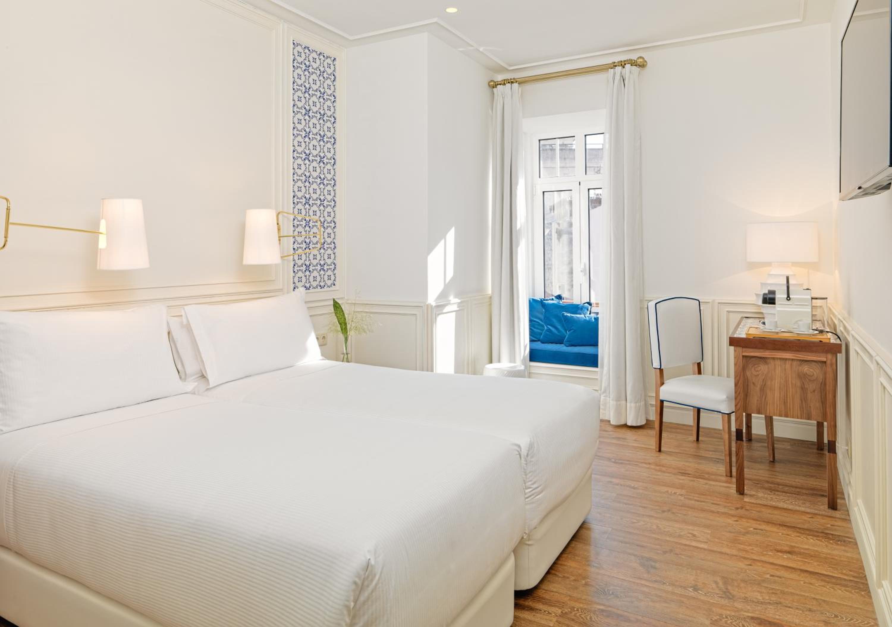Standard Double or Twin Room thumbnail 5