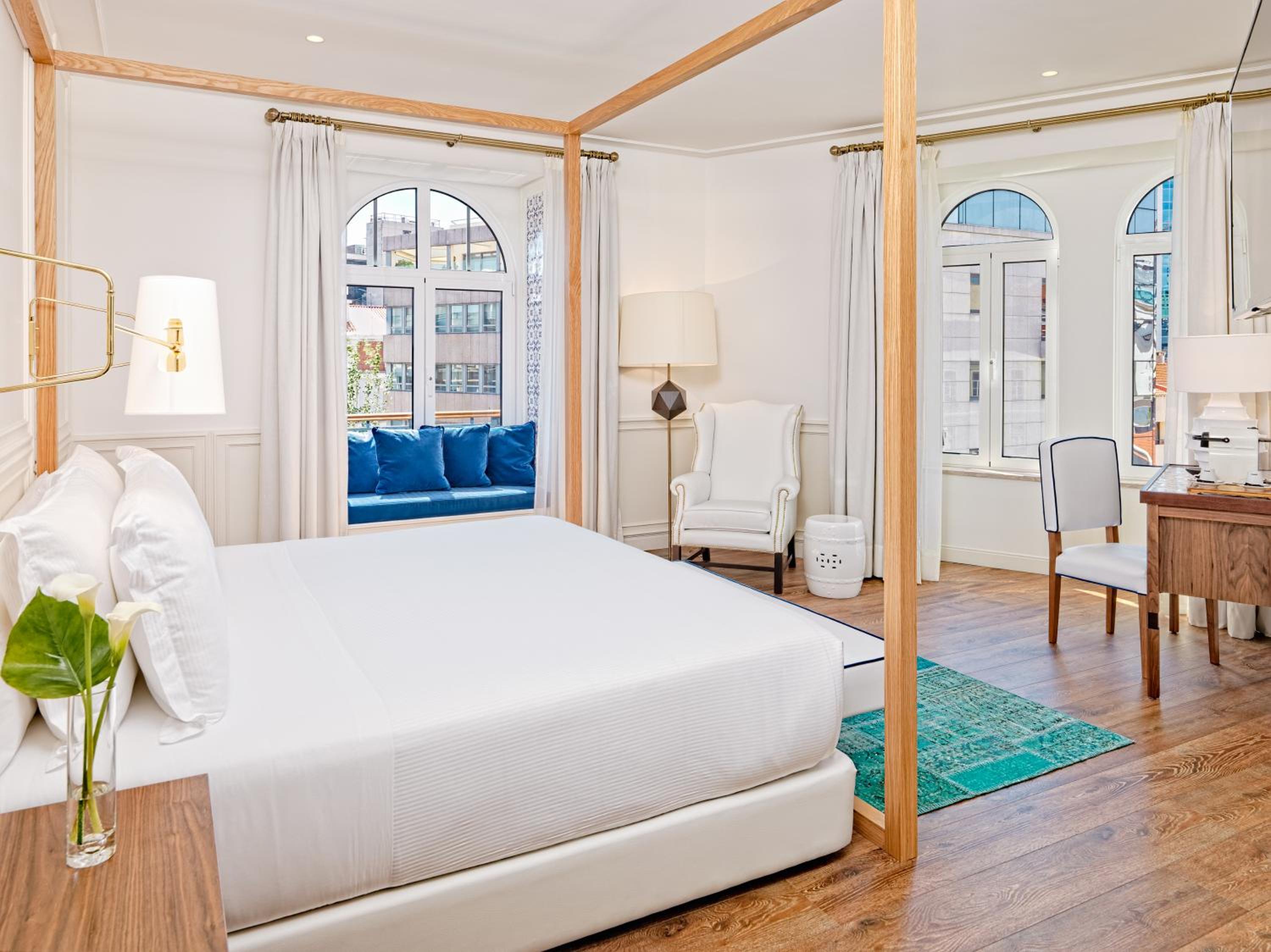 Superior King Room