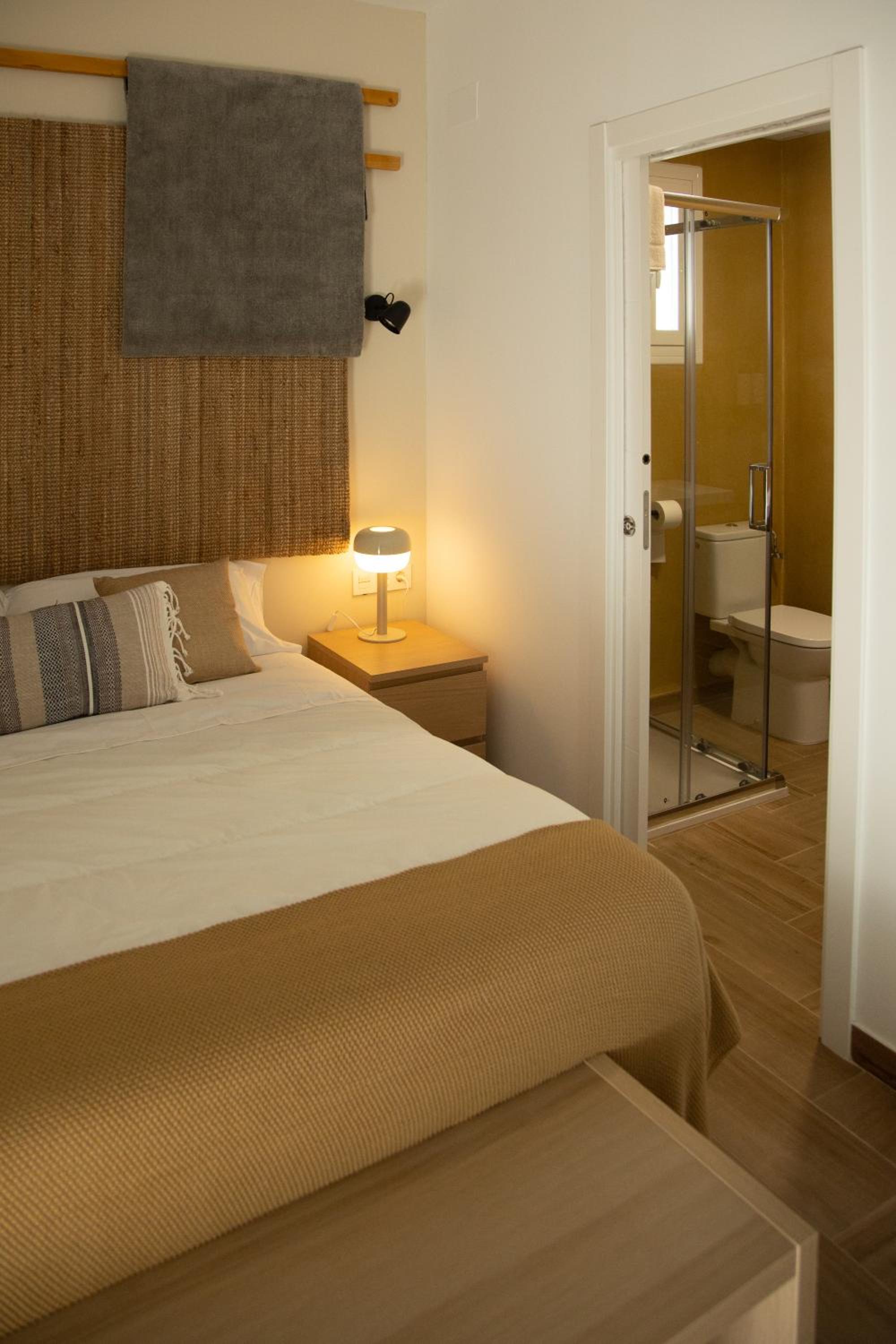 Deluxe Double Room with Balcony photo 2