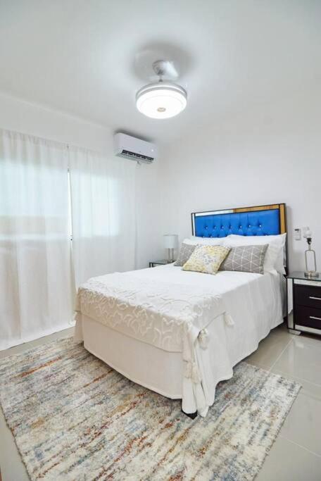 Three-Bedroom Apartment photo 3