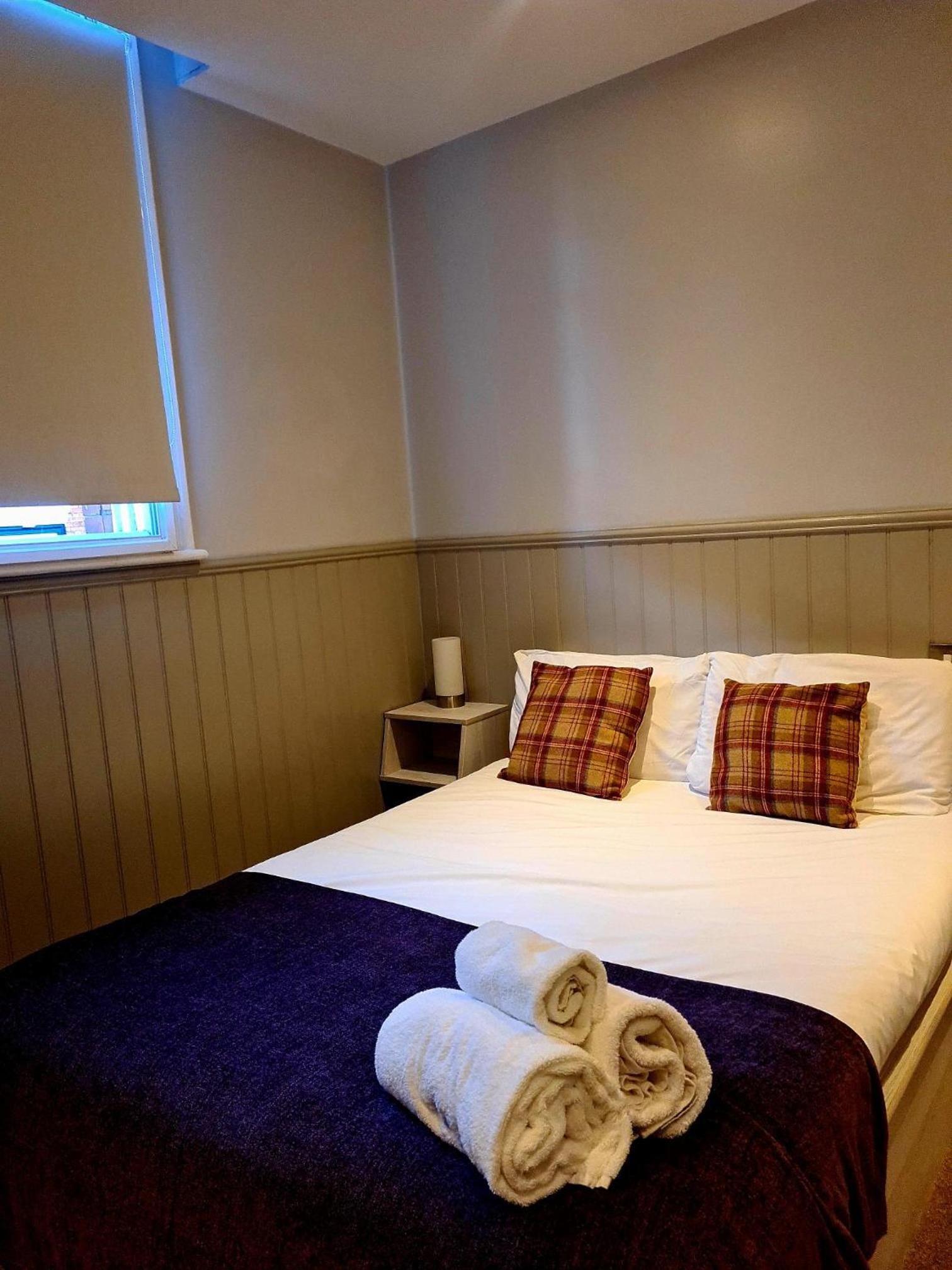 Twin Room - Photo 3