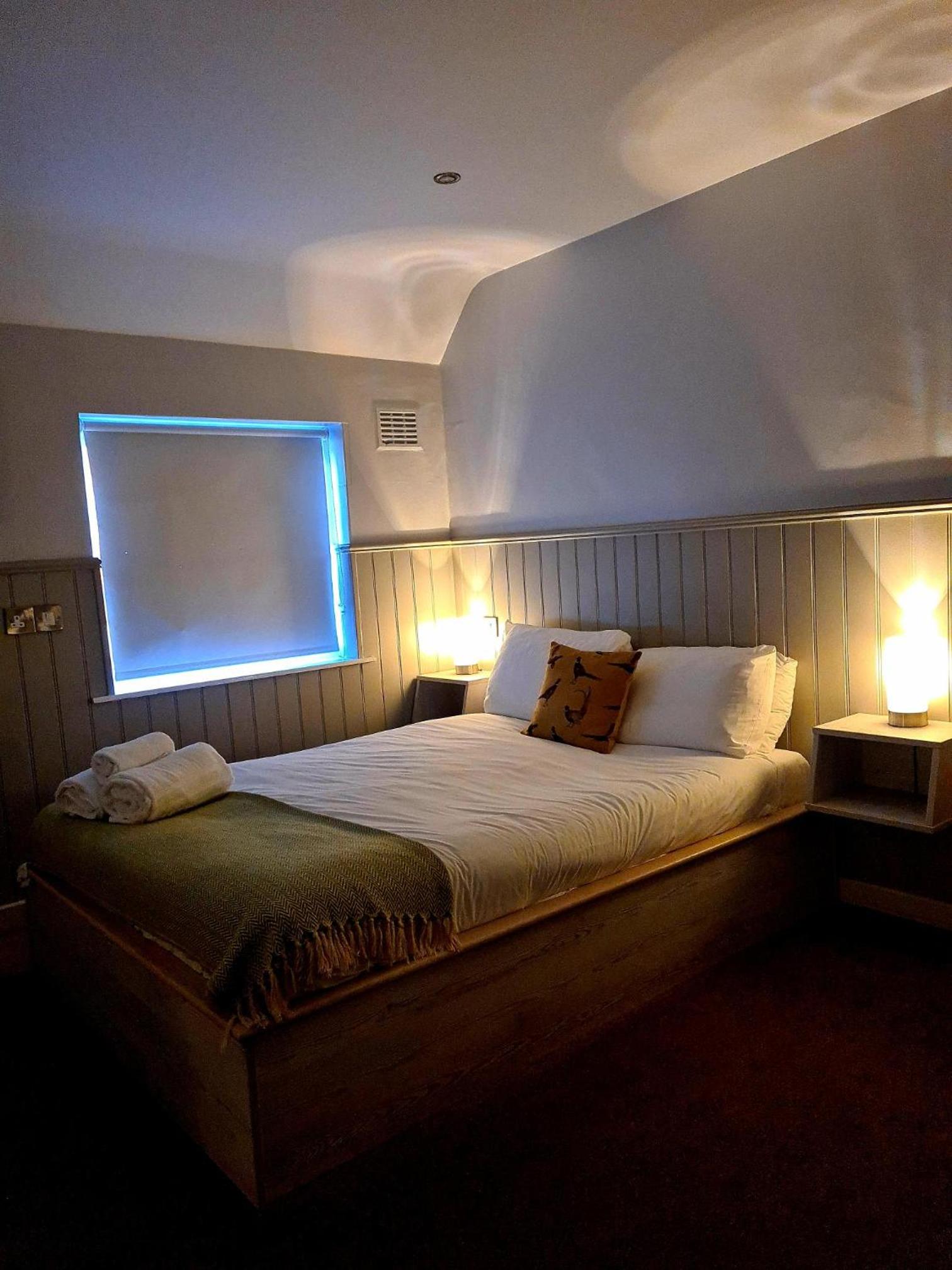 Standard Double Room - Photo 2