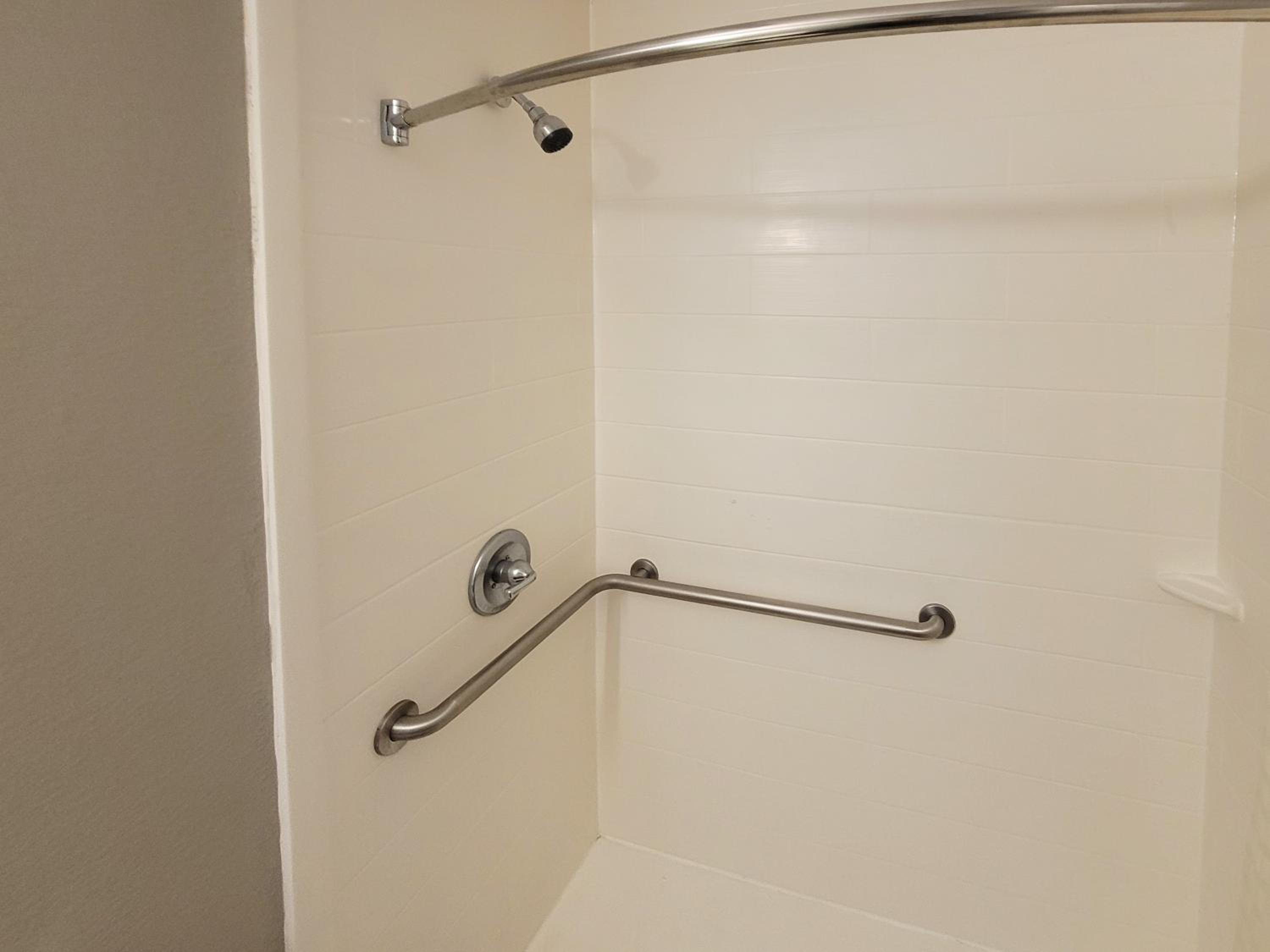 King Room - Disability Access - Non-Smoking photo 2