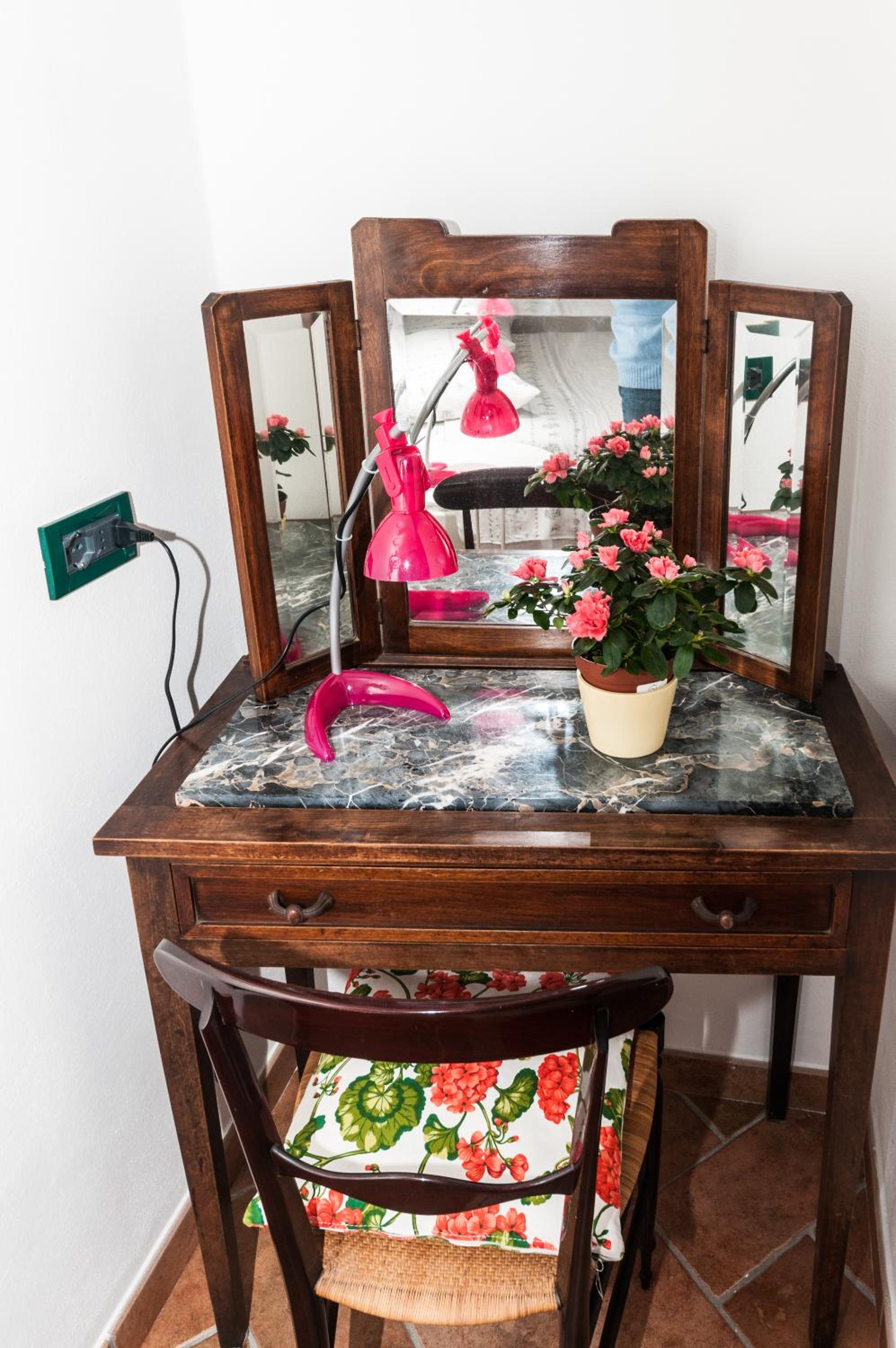 Double Room - Photo 8