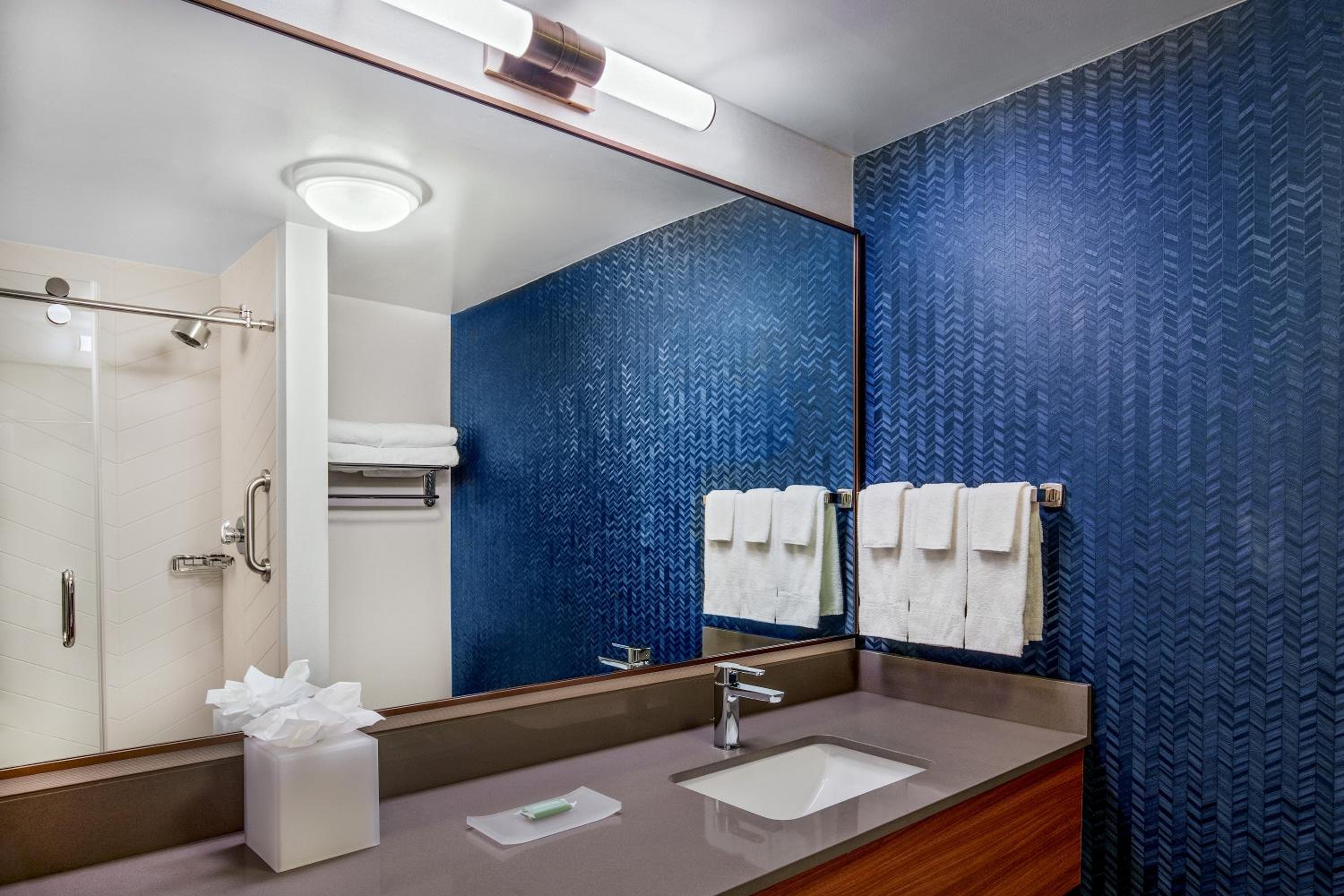 Guest Room, 1 King