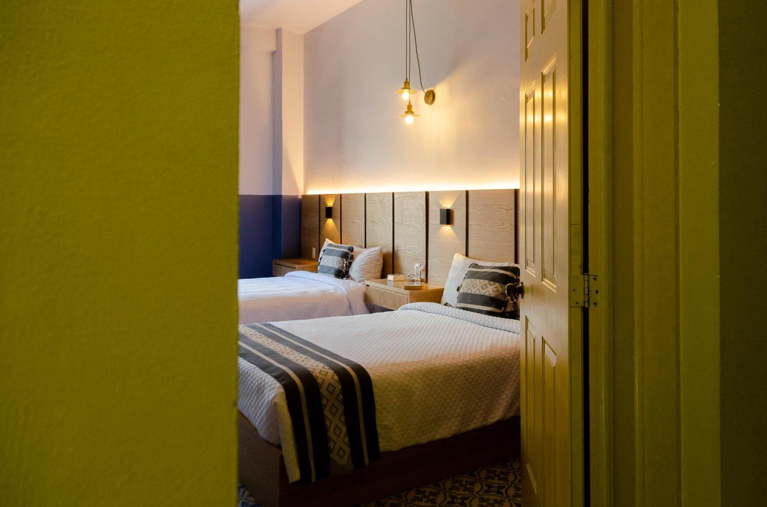 Deluxe Double Room with Balcony - Photo 3