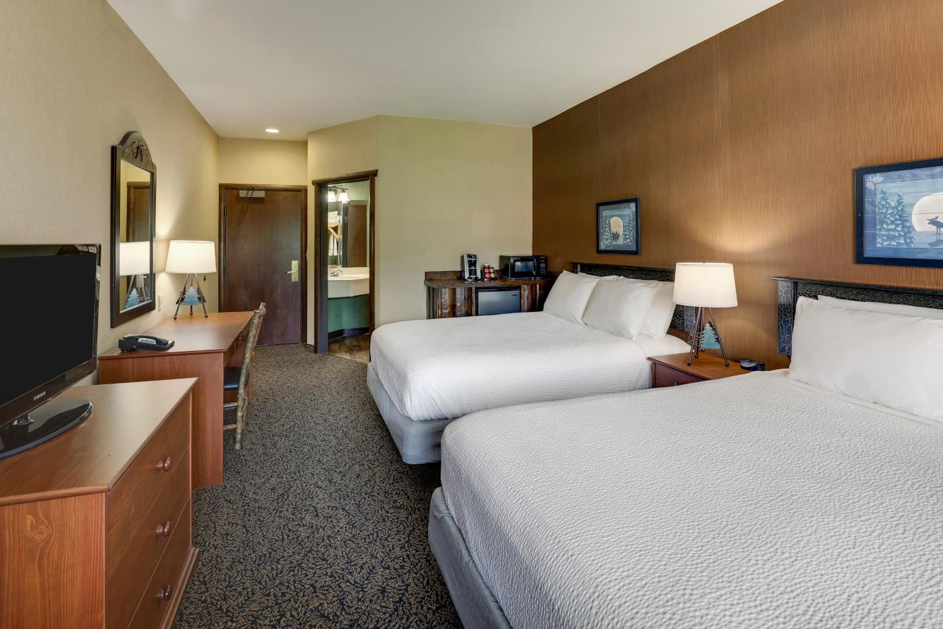 Deluxe Double Room with Two Double Beds - Photo 5