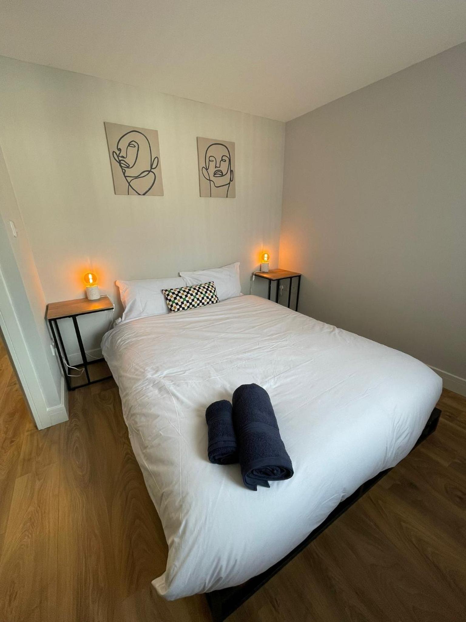 Deluxe King Room photo 1