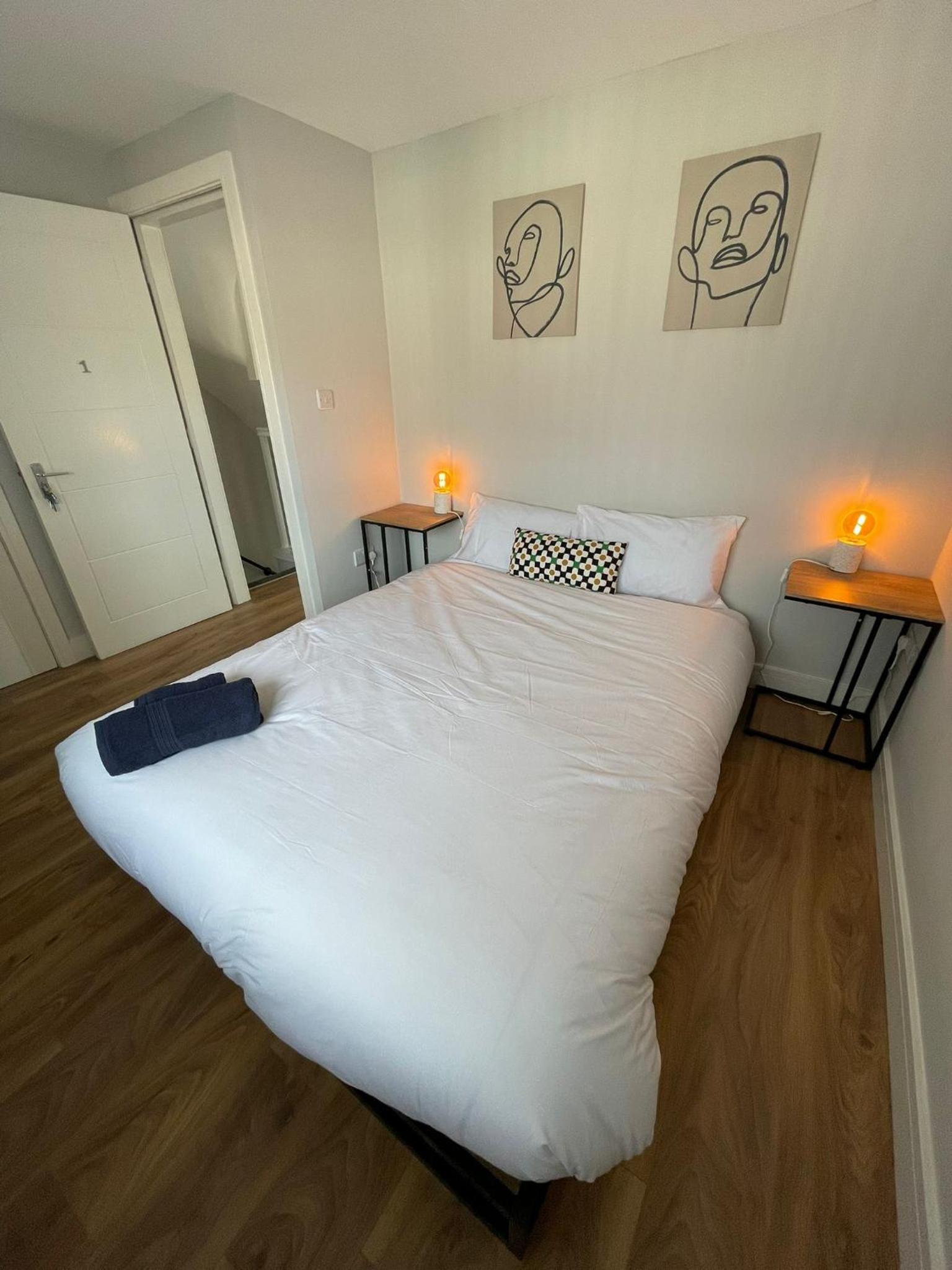 Deluxe King Room photo 2