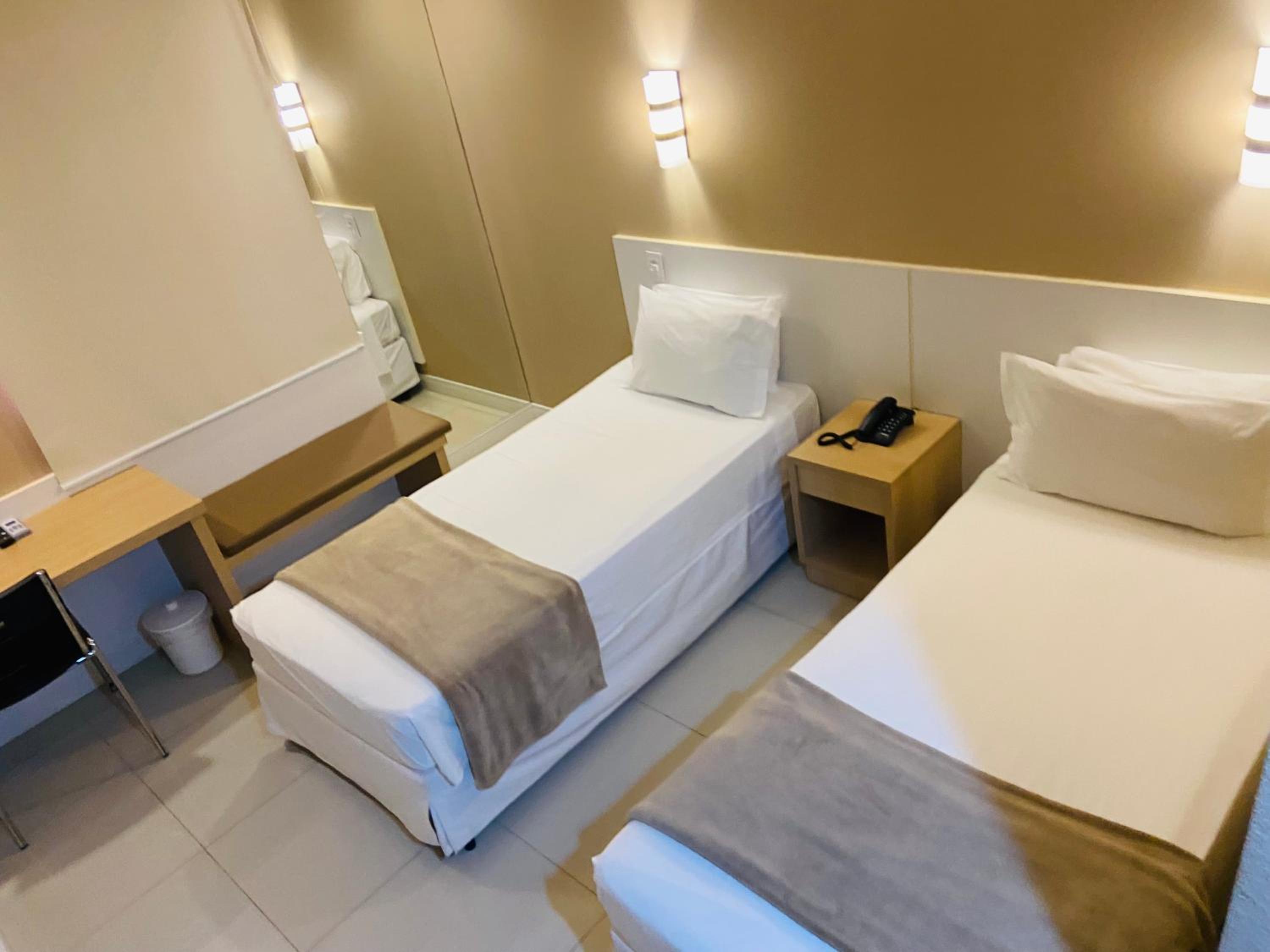 Economy Twin Room photo 1