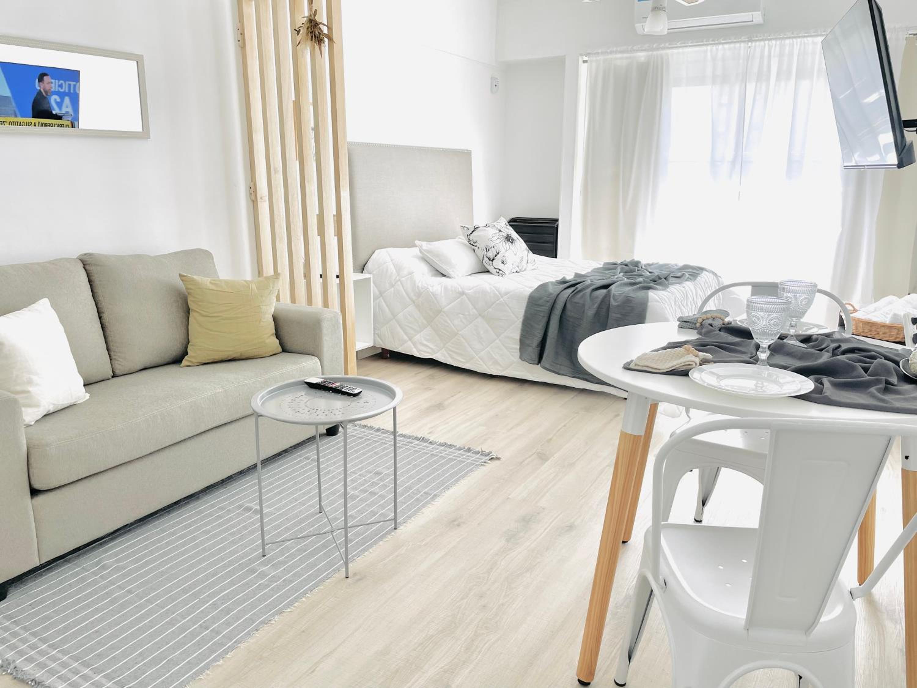 One-Bedroom Apartment photo 1