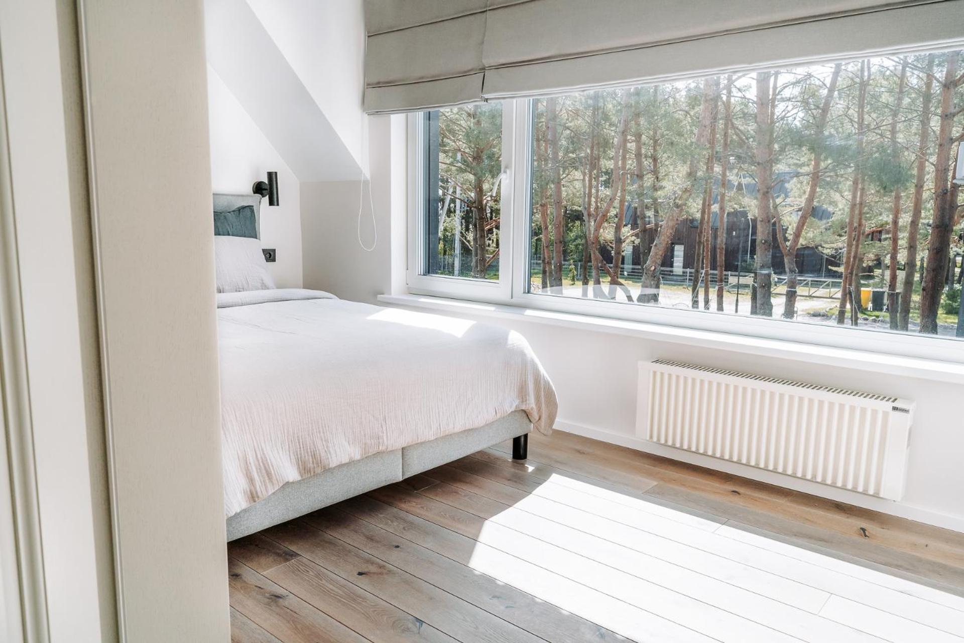 One-Bedroom Apartment - Photo 8
