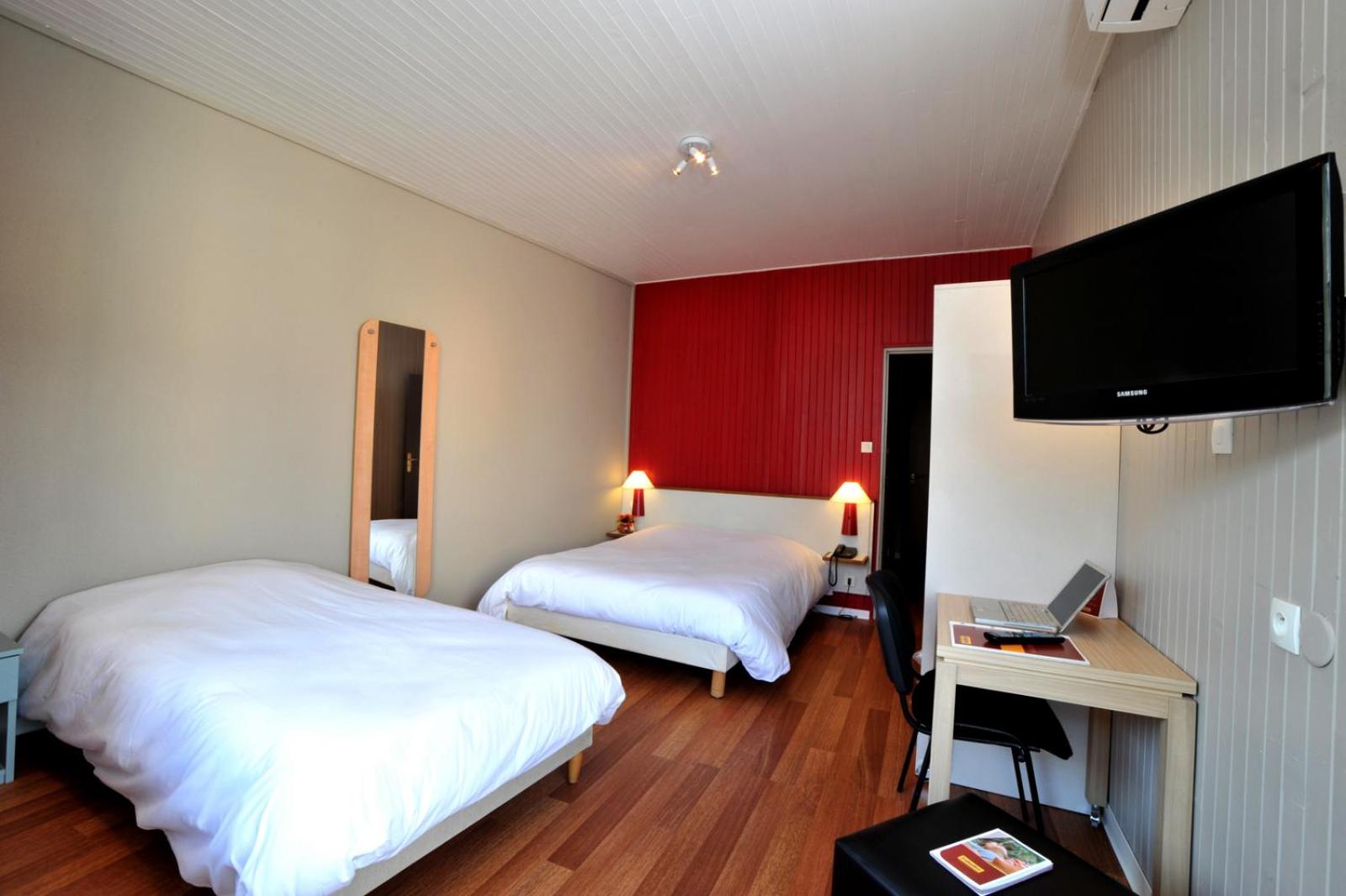 Triple Room - Photo 6