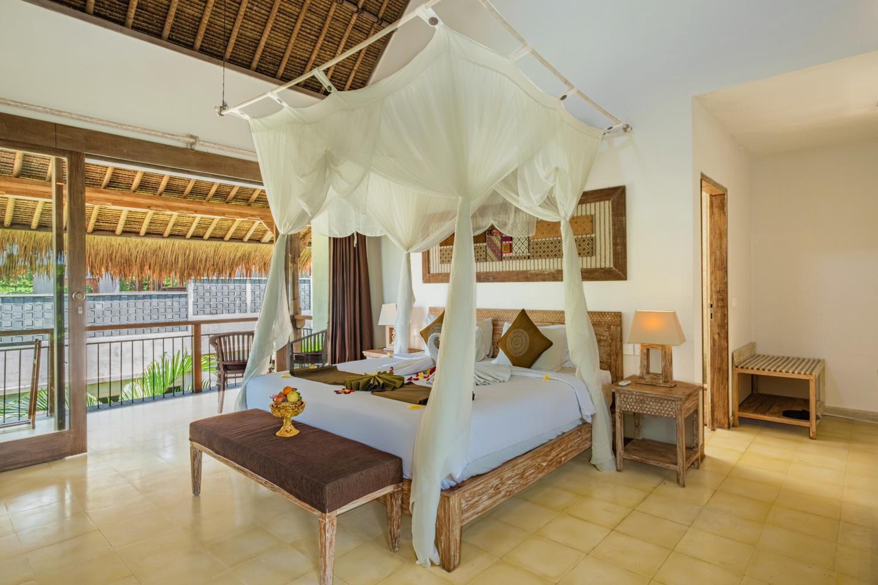 Suite with Garden View - Photo 13