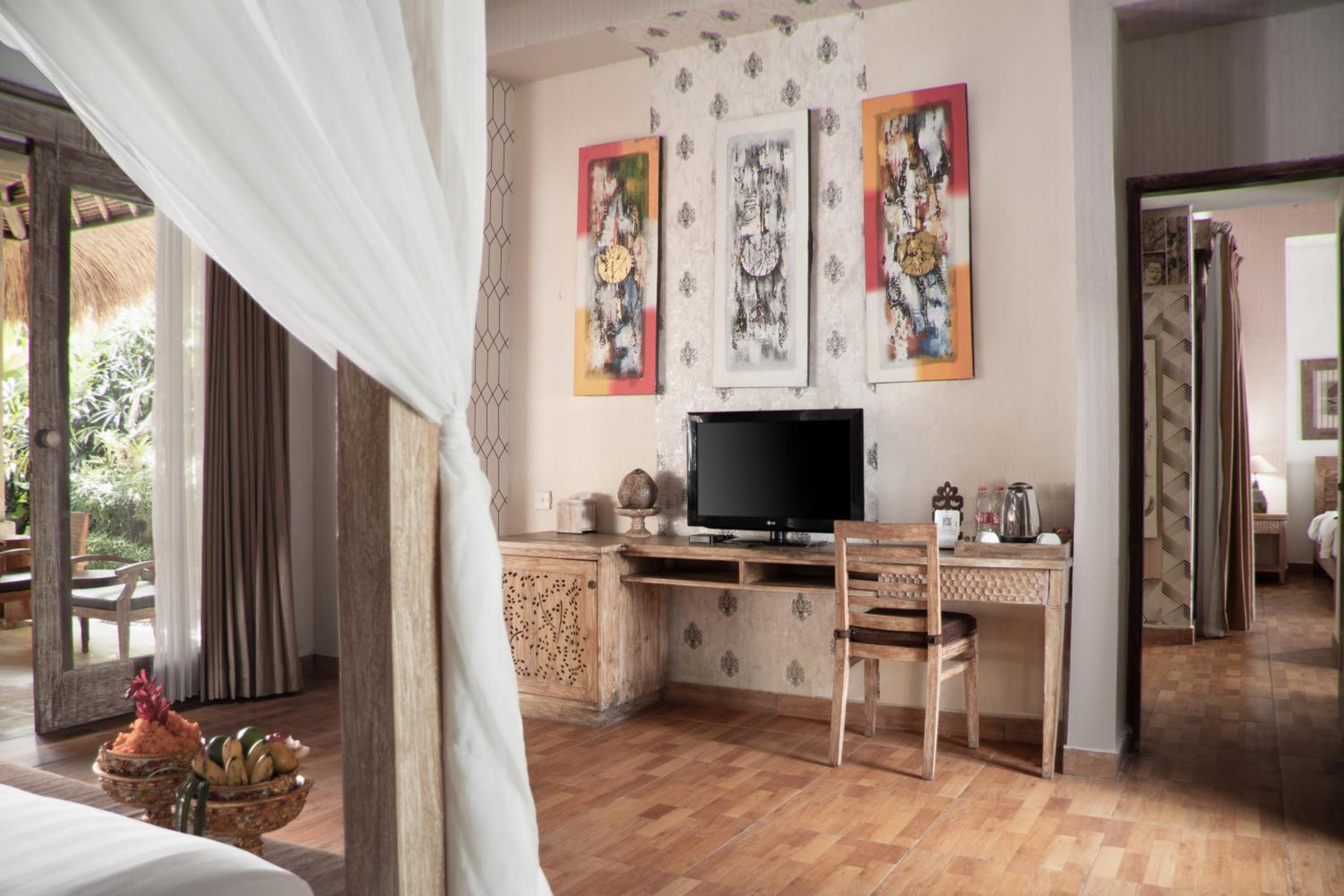 Two-Bedroom Villa - Photo 12