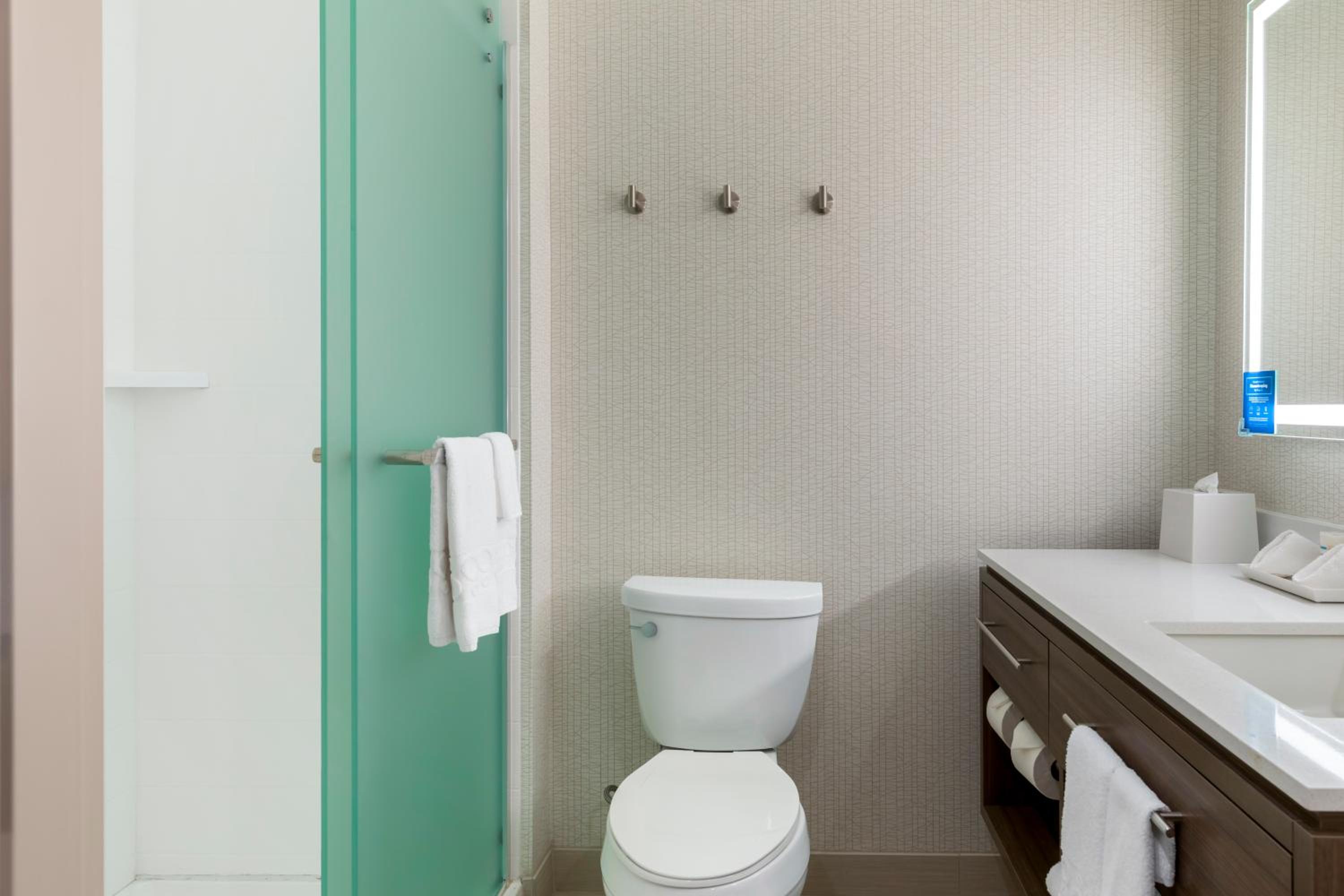 King Studio Suite - Non-Smoking - Photo 6