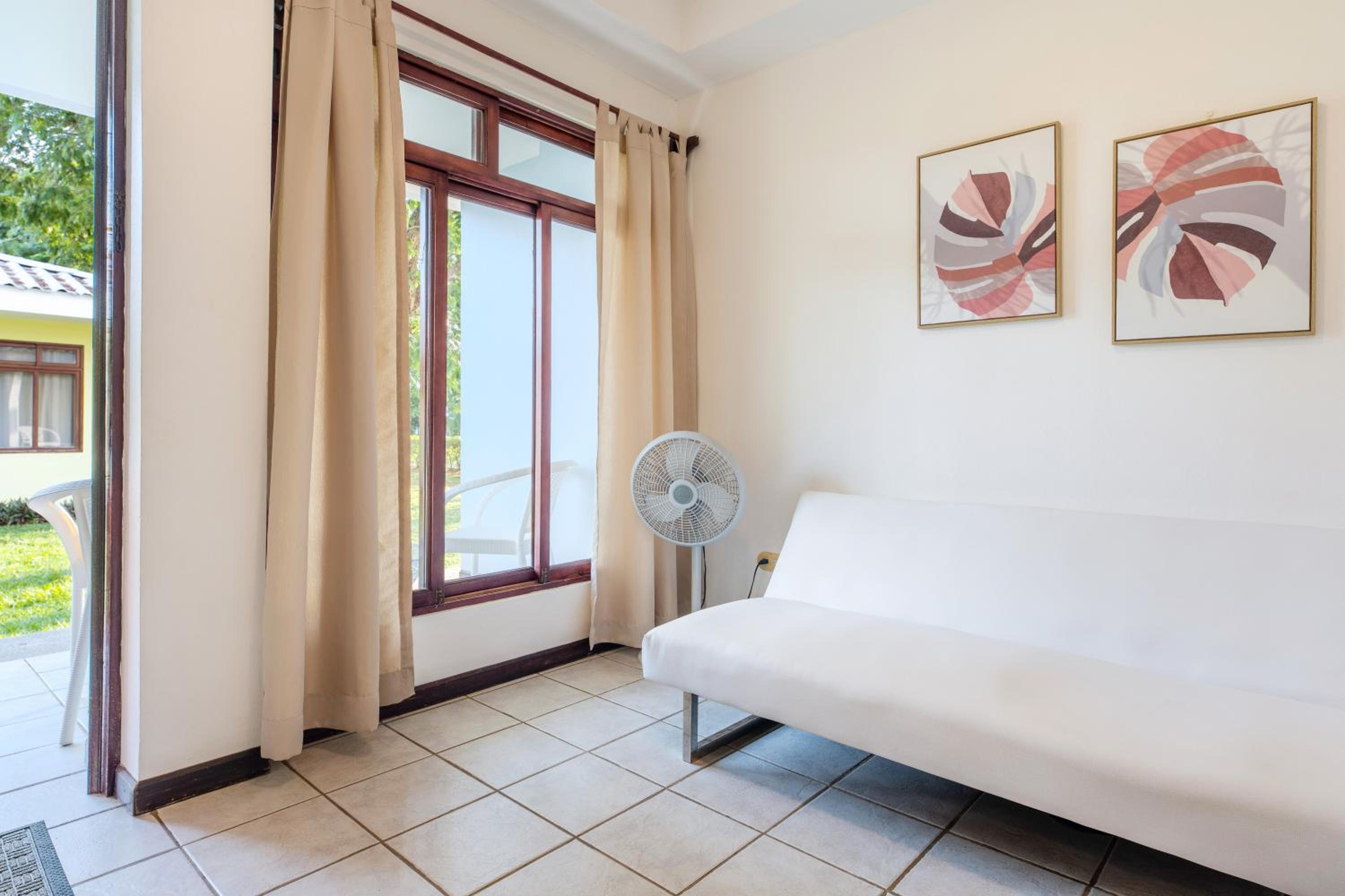 One-Bedroom Villa