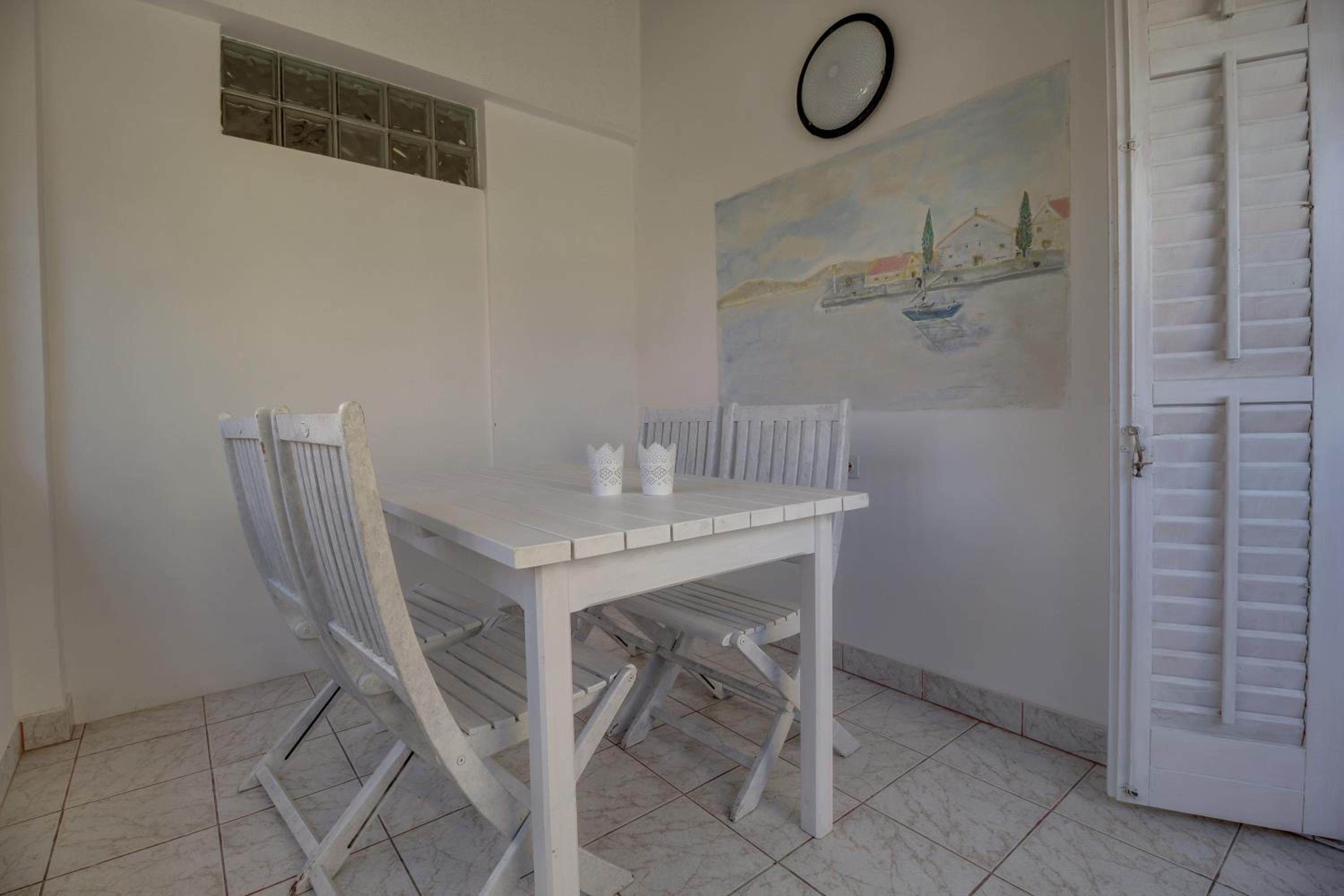 Two-Bedroom Apartment With Sea View photo 2